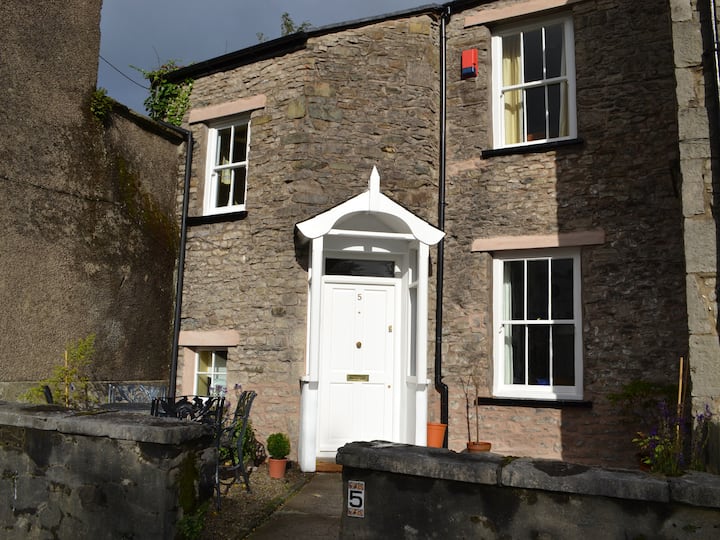 Church Walk Cottage - Kendal