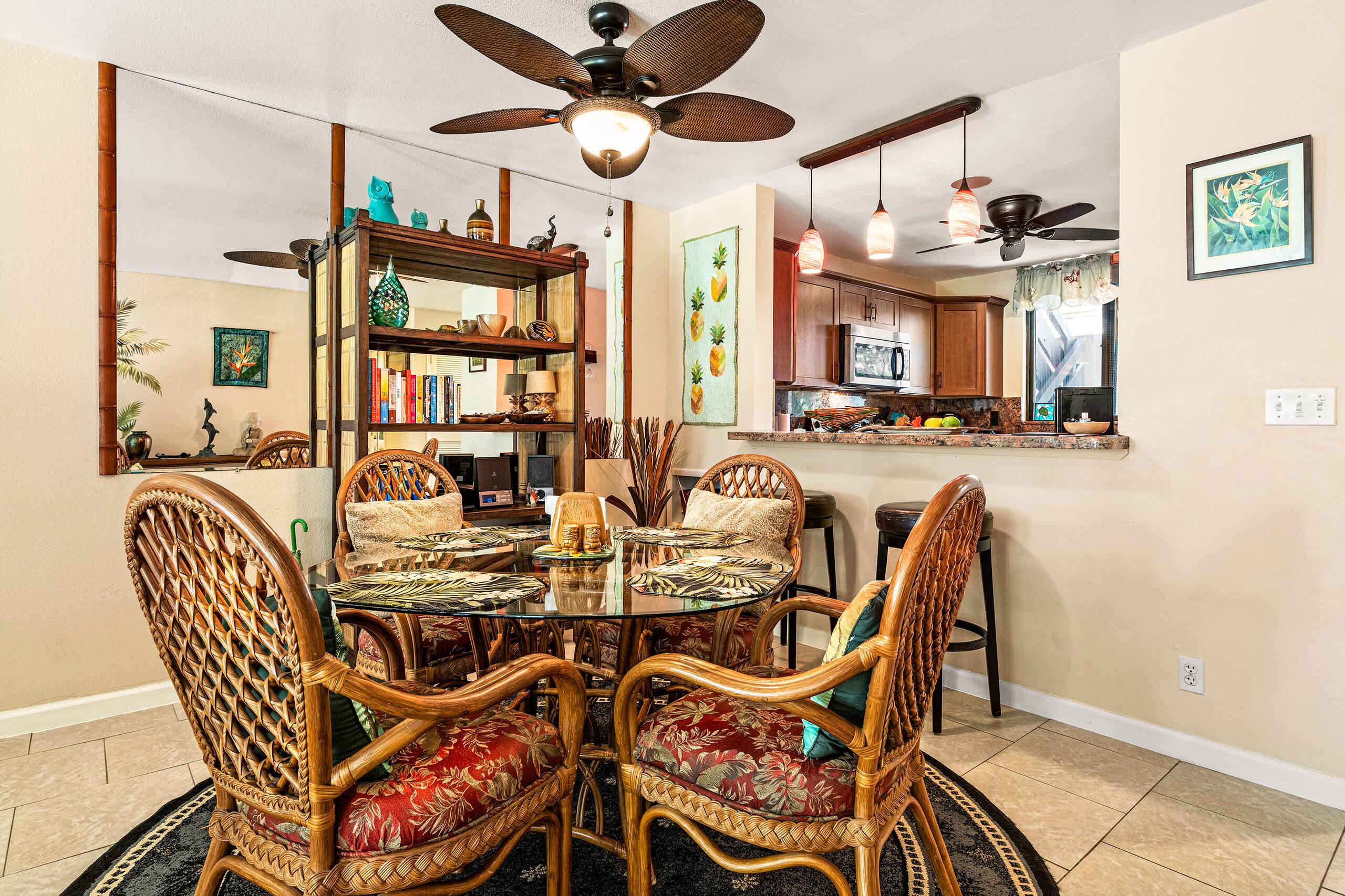 Condo in Kailua-Kona · ★4.7 · 2 bedrooms · 3 beds · 2 shared baths - Image 4