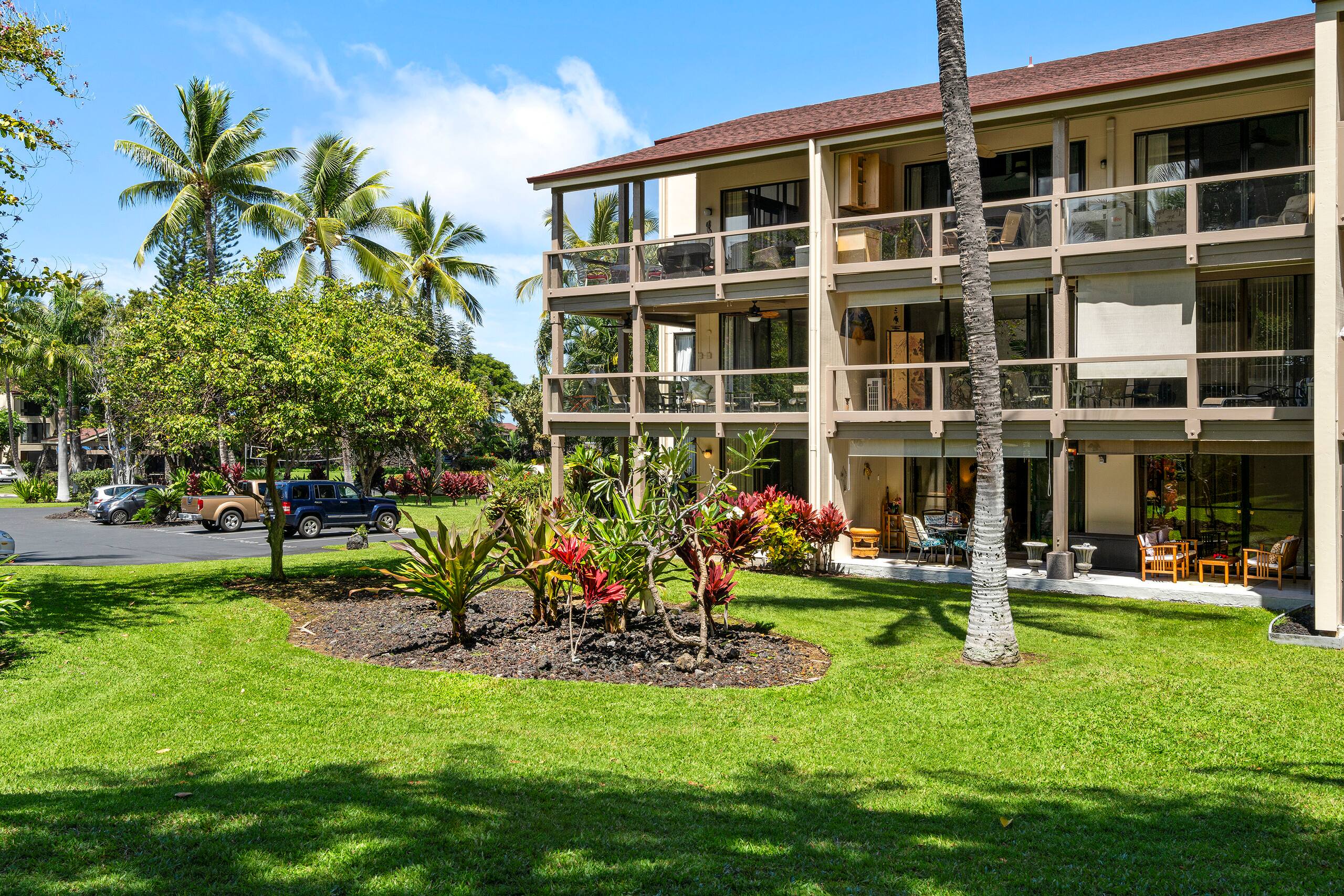 Condo in Kailua-Kona · ★4.7 · 2 bedrooms · 3 beds · 2 shared baths - Image 5