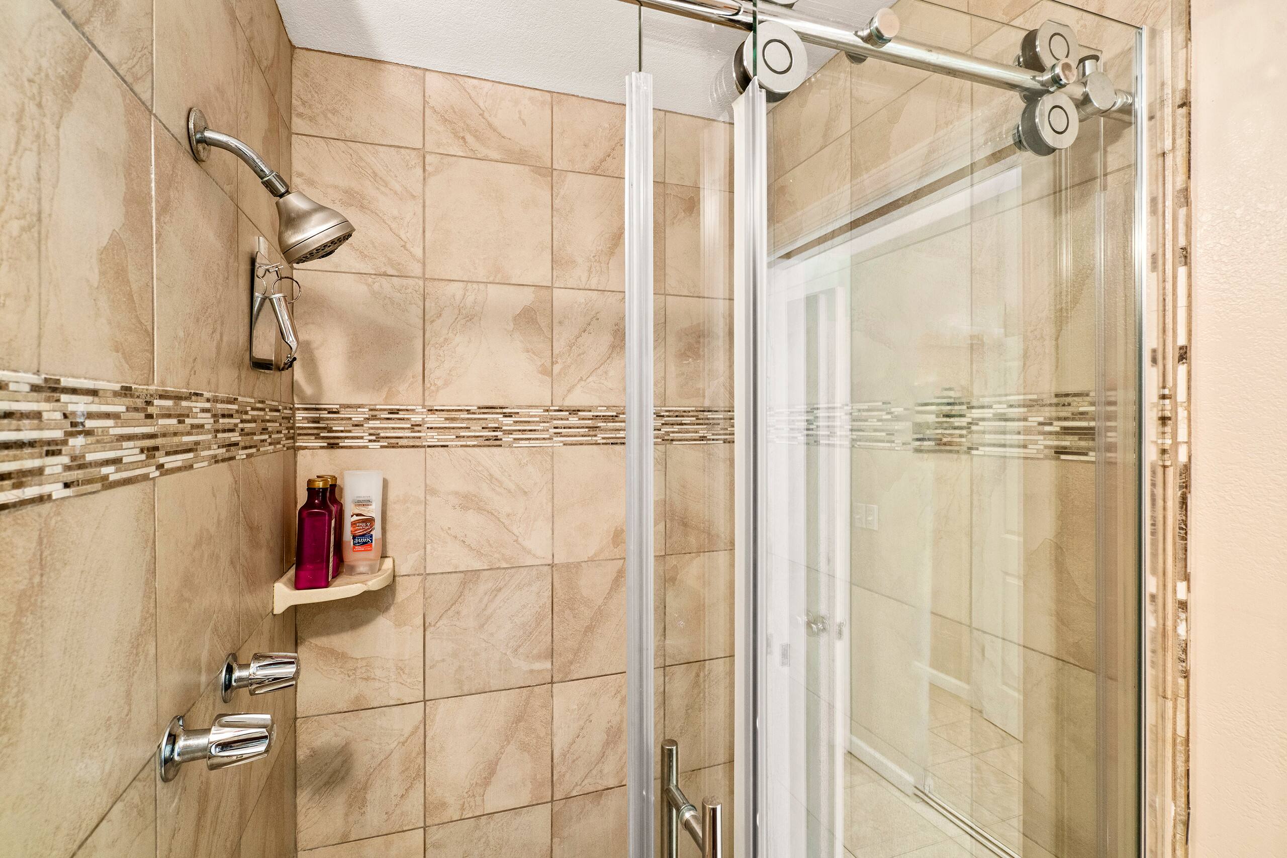 Condo in Kailua-Kona · ★4.7 · 2 bedrooms · 3 beds · 2 shared baths - Image 18