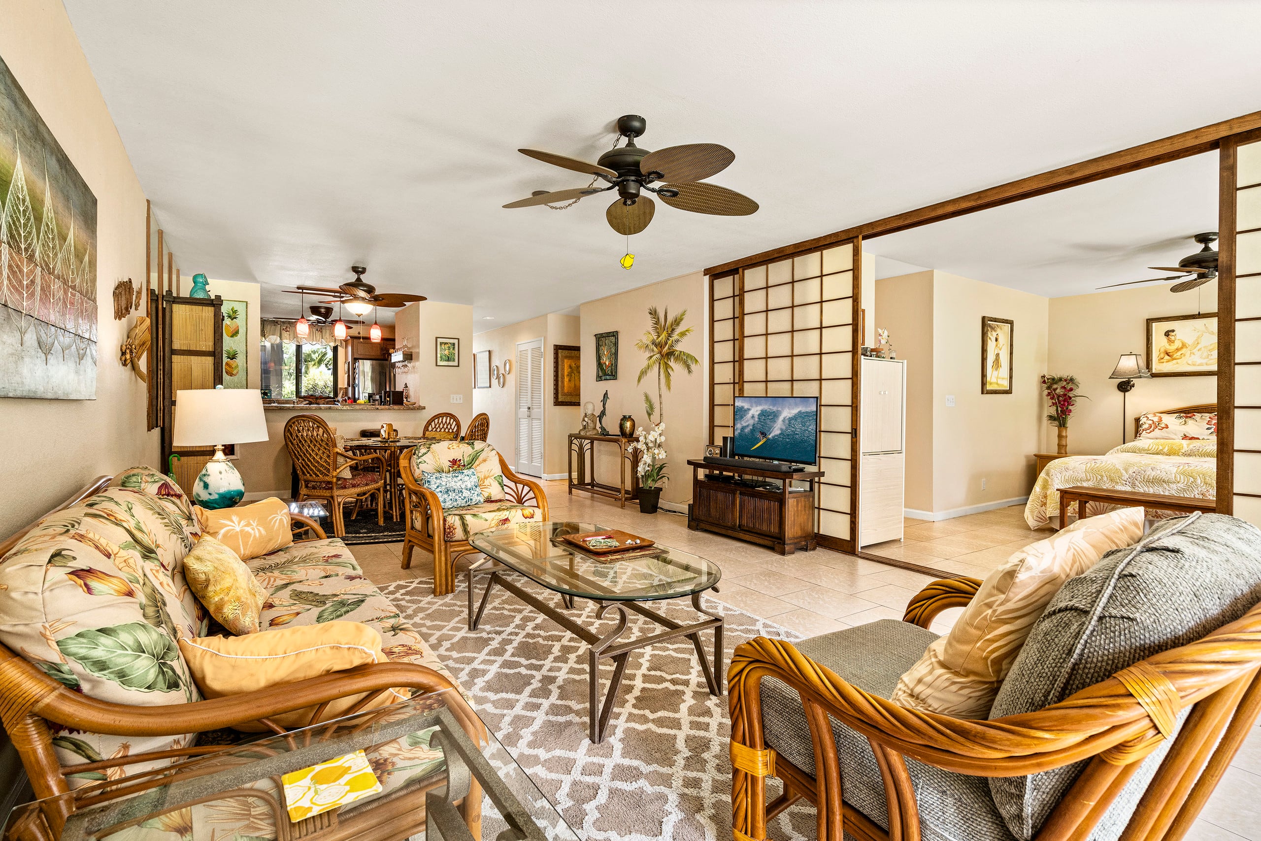 Condo in Kailua-Kona · ★4.7 · 2 bedrooms · 3 beds · 2 shared baths - Image 2