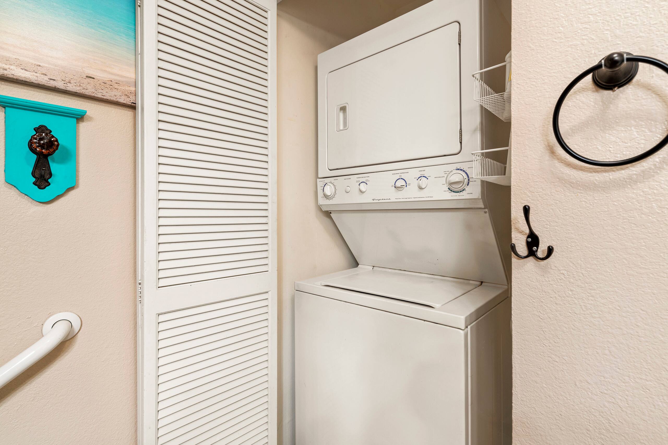 Condo in Kailua-Kona · ★4.7 · 2 bedrooms · 3 beds · 2 shared baths - Image 20