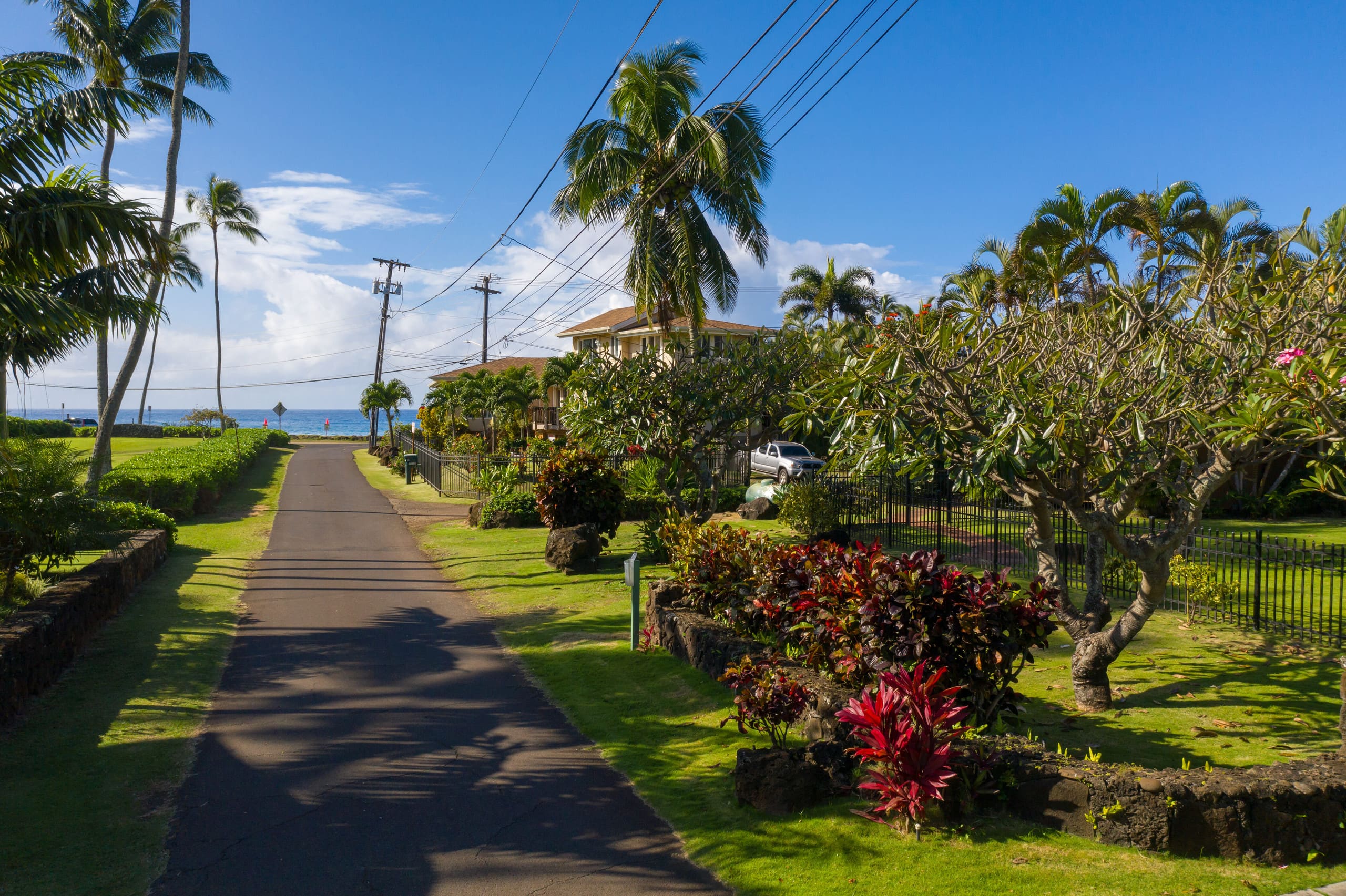koolkondo Surf Bungalow with Pool by the beach - Photo 12
