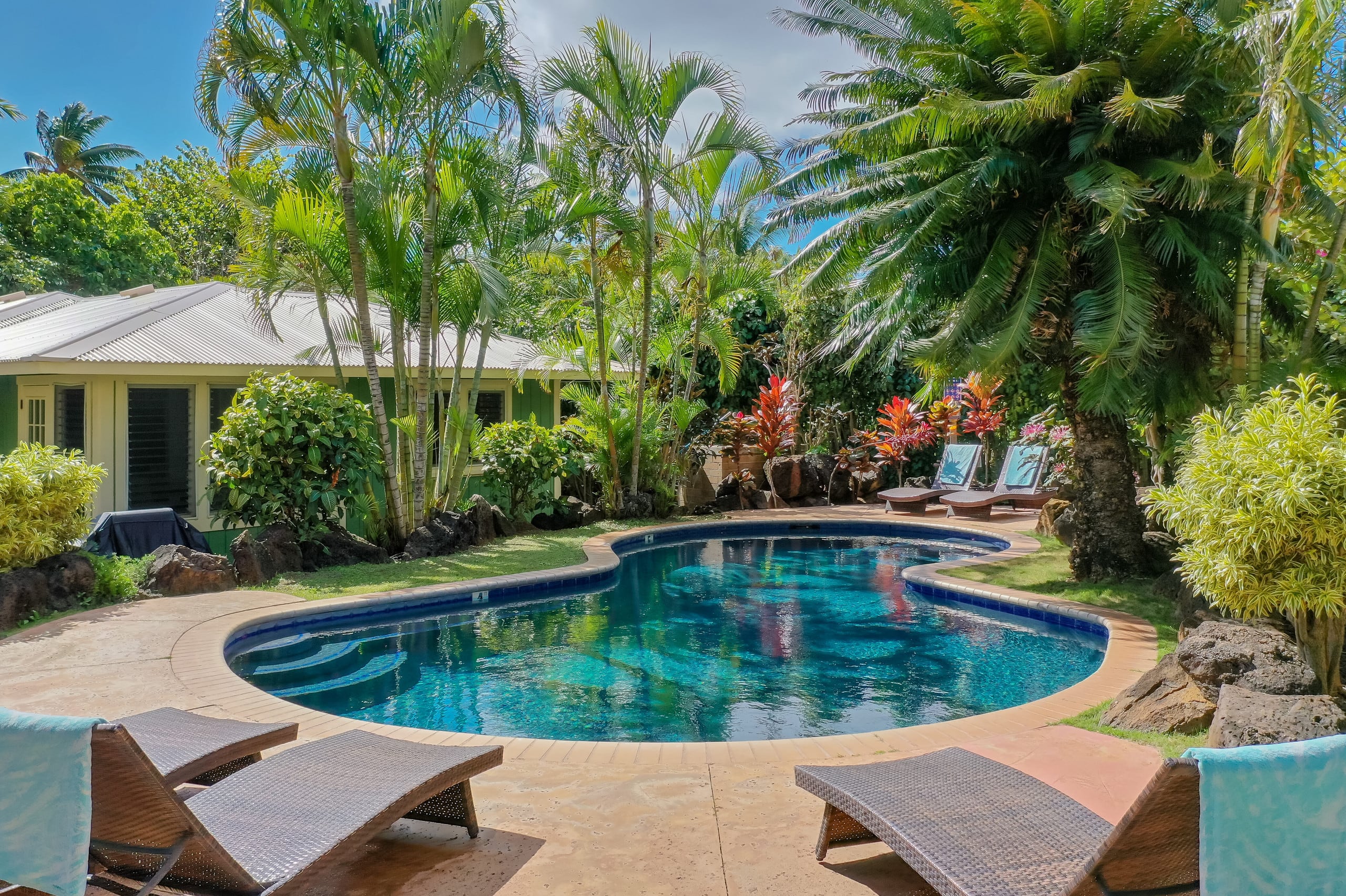 koolkondo Surf Bungalow with Pool by the beach - Photo 7