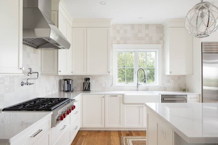 Sunrise Properties Ri managed Airbnb listing 1