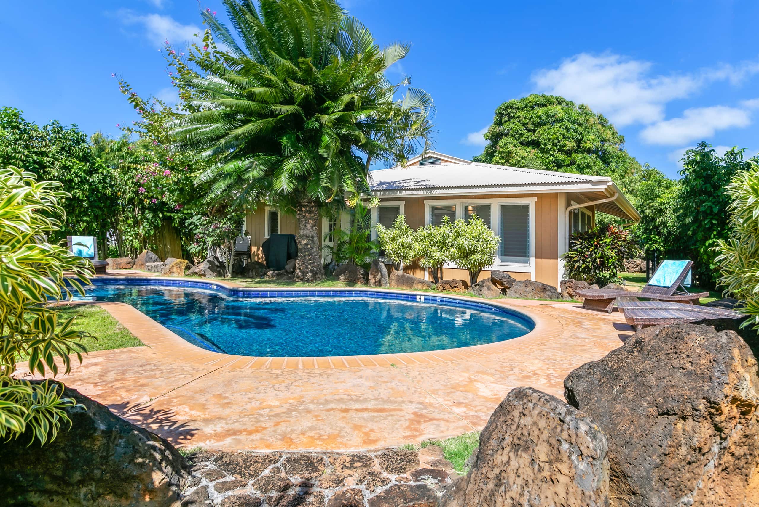 koolkondo Hula Bungalow with Pool by the beach - Photo 3