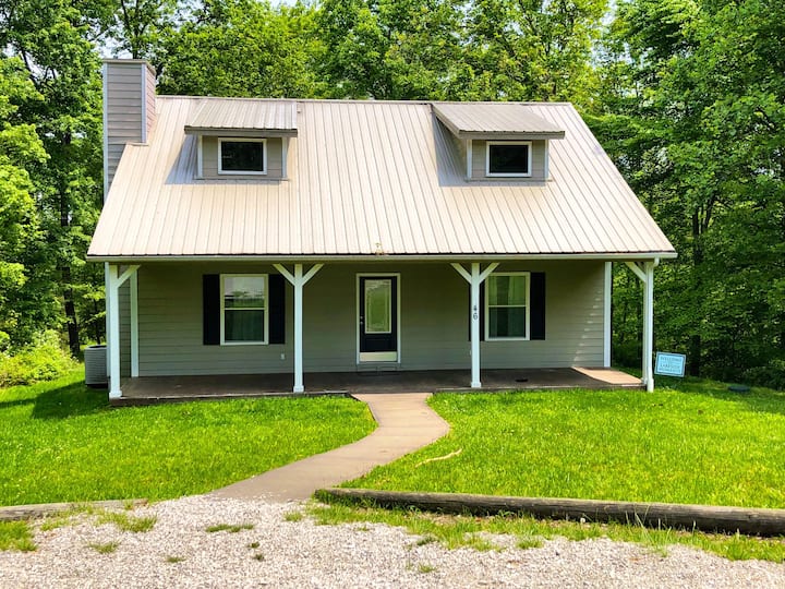 Stunning 3 Bedroom Cabin In Red River Gorge On A Lake With Hot Tub And Wi-fi - Kentucky