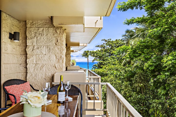 Oceanfront 2bd Condo With Stunning Finishes - Maui, HI