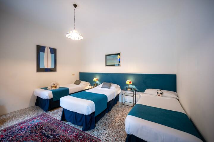 Premier apartment 150m away fro Rialto gallery image 5