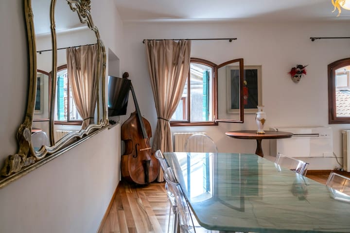 Duplex with the rooftop step away Piazza S. Marco