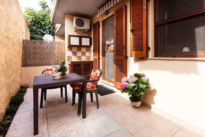 65 M² Apartamento ∙ 2 Habitaciones ∙ 6 Huéspedes - Cerdeña