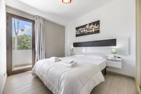 Popular Airbnb listing: Esmeralda Es Viver apartment Ibiza 102 in Eivissa