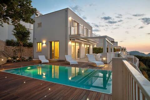 Villa Lipari - private pool with sea view, jacuzzi