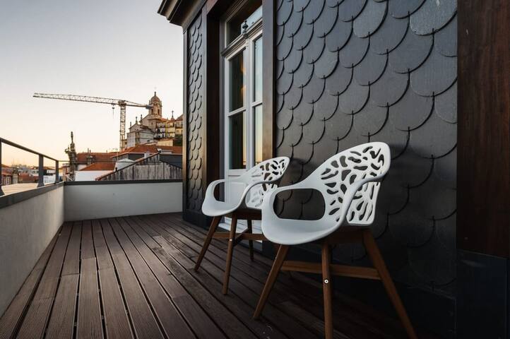 Victoria Luxury Apartment, Historic House Downtown gallery image 5