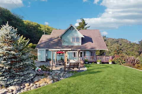 Custom 3BR Mountainview | Hot Tub | Sauna