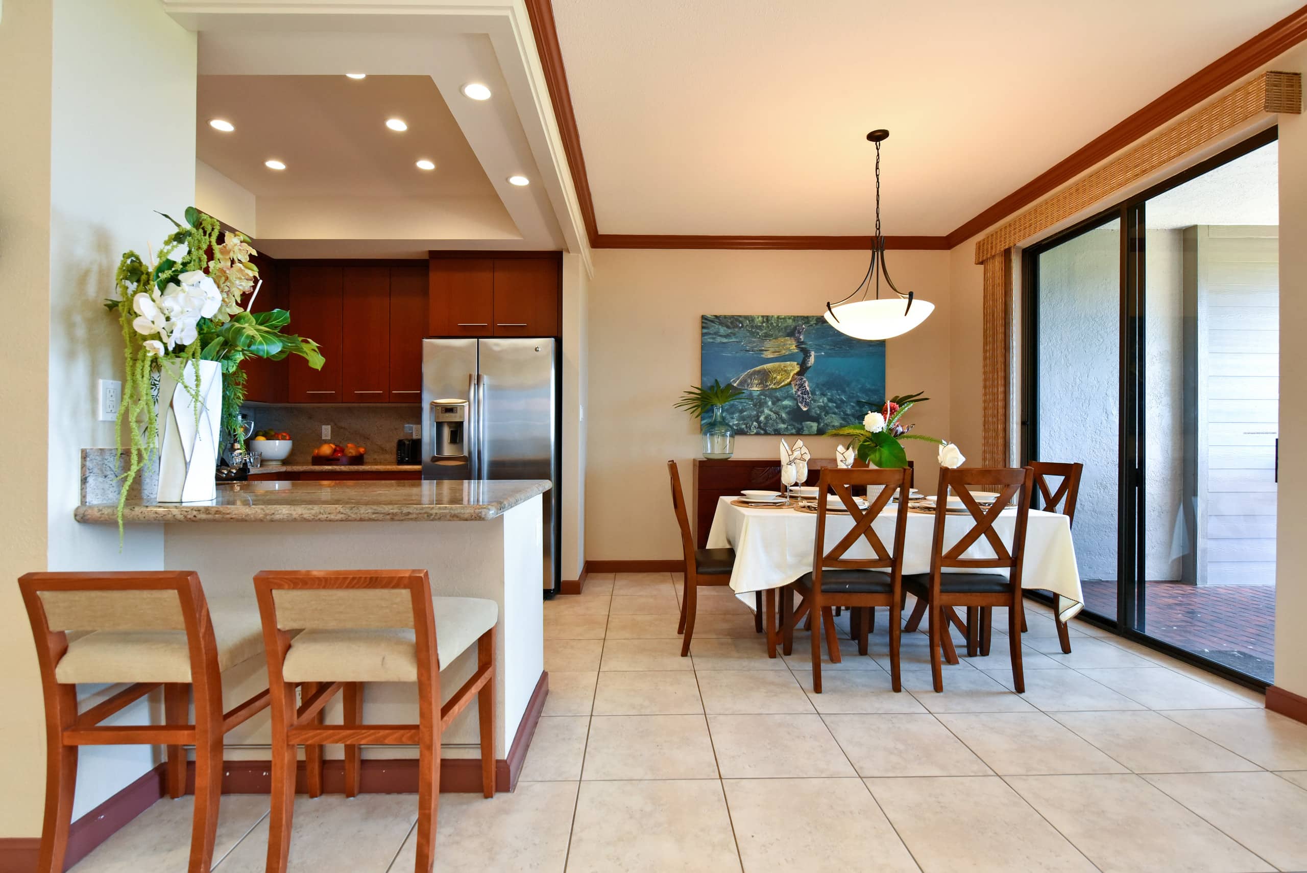 Condo in Lahaina · ★4.87 · 2 bedrooms · 2 beds · 2 baths - Image 4