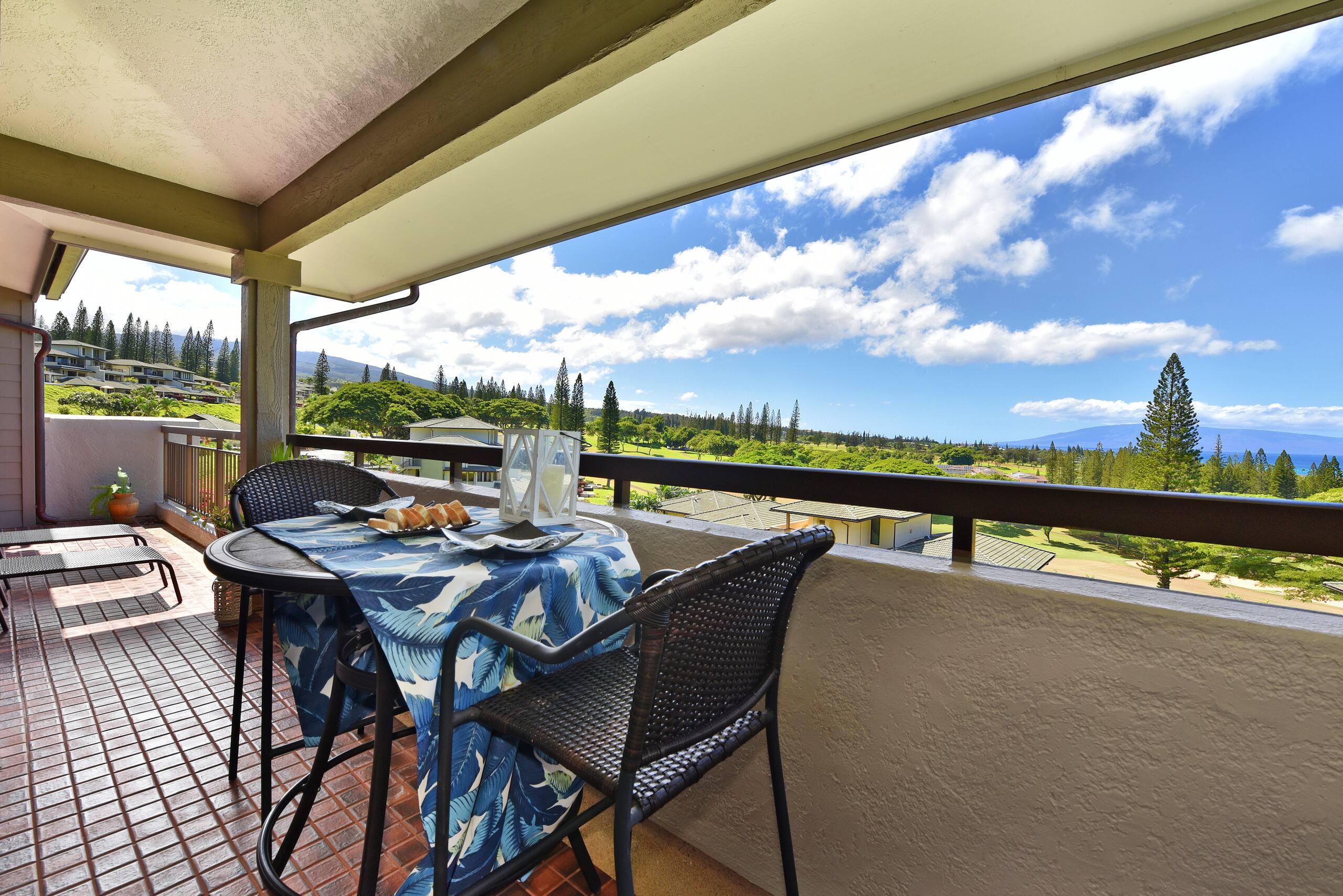 Condo in Lahaina · ★4.87 · 2 bedrooms · 2 beds · 2 baths - Image 23
