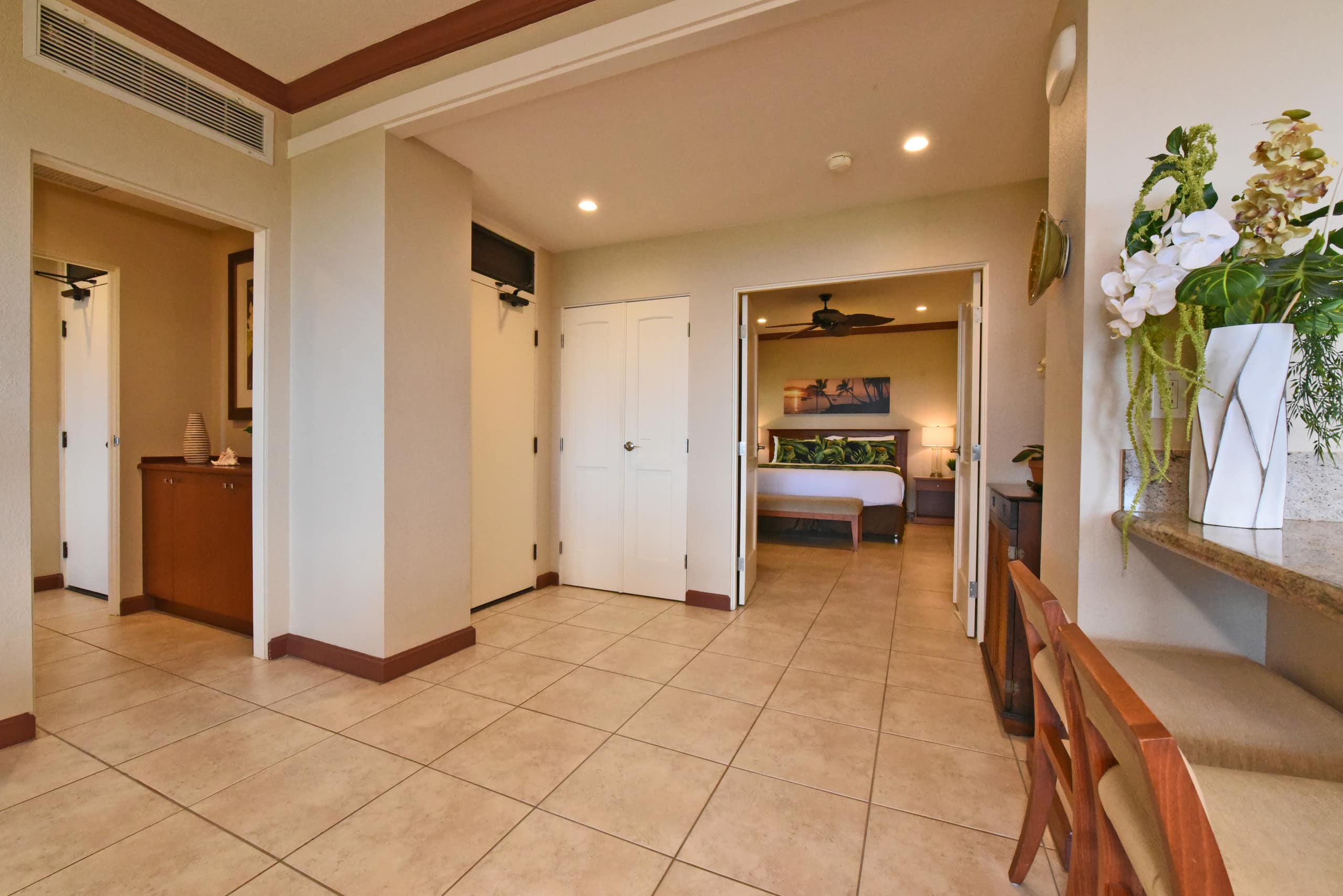 Condo in Lahaina · ★4.87 · 2 bedrooms · 2 beds · 2 baths - Image 10