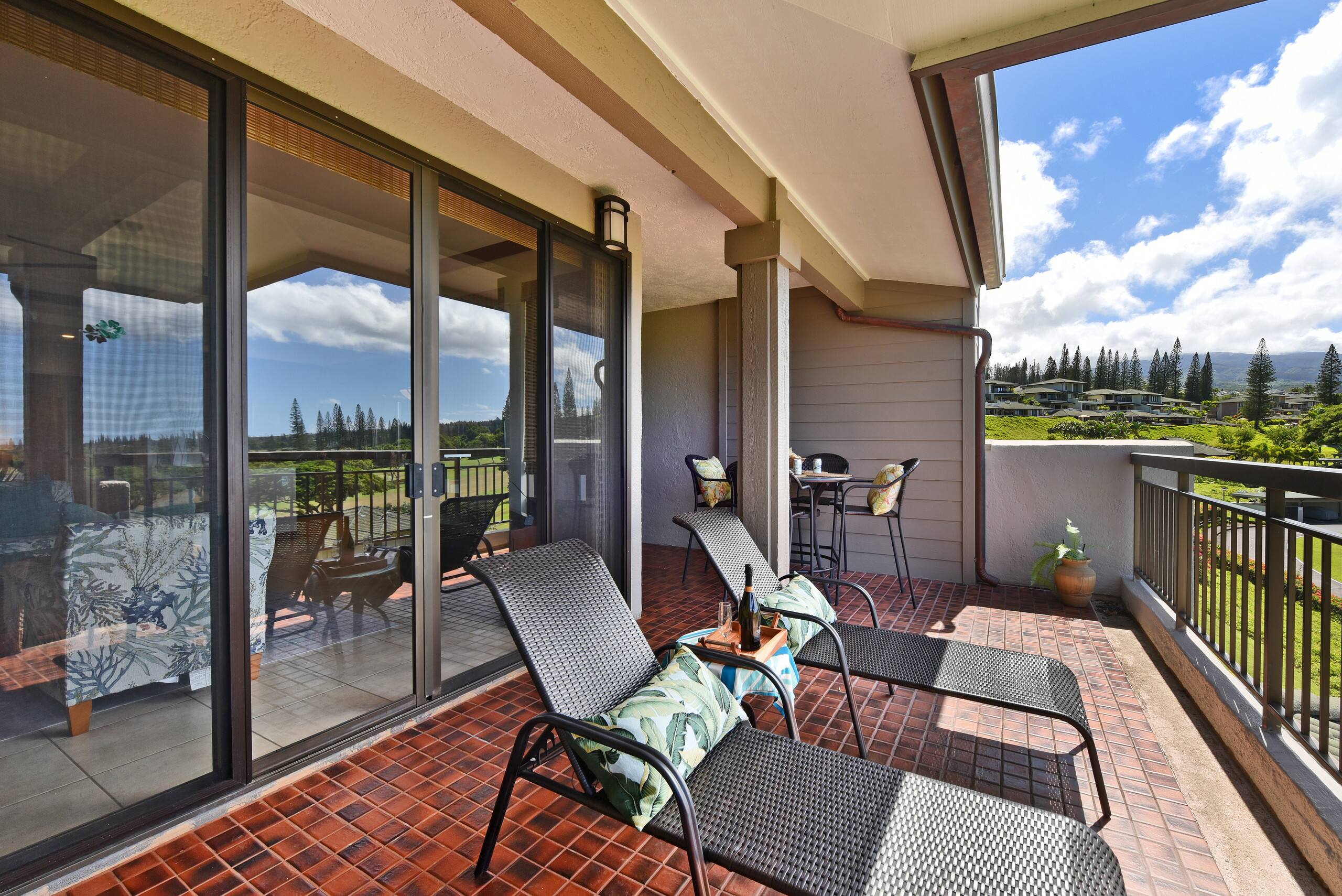 Condo in Lahaina · ★4.87 · 2 bedrooms · 2 beds · 2 baths - Image 22