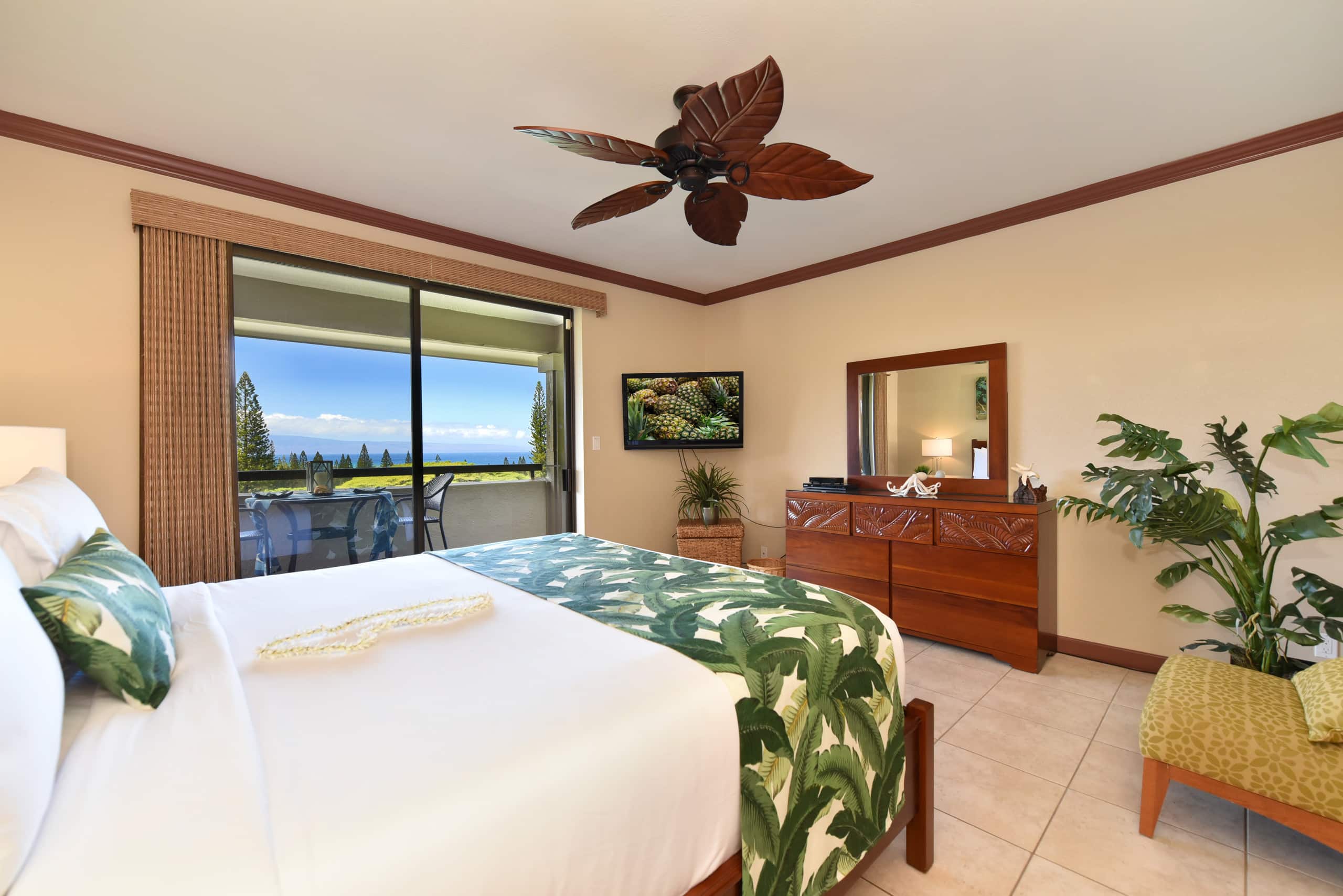 Condo in Lahaina · ★4.87 · 2 bedrooms · 2 beds · 2 baths - Image 8