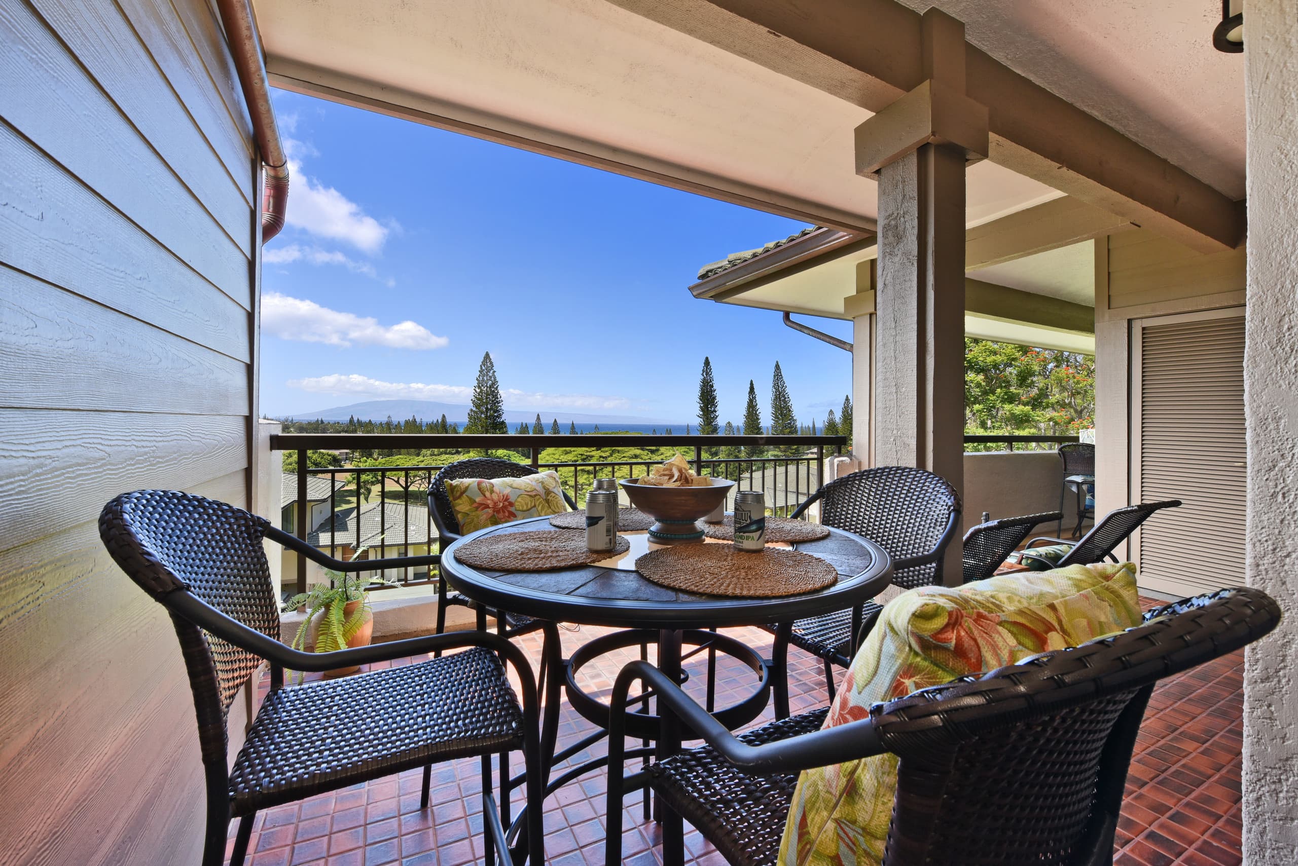 Condo in Lahaina · ★4.87 · 2 bedrooms · 2 beds · 2 baths - Image 19