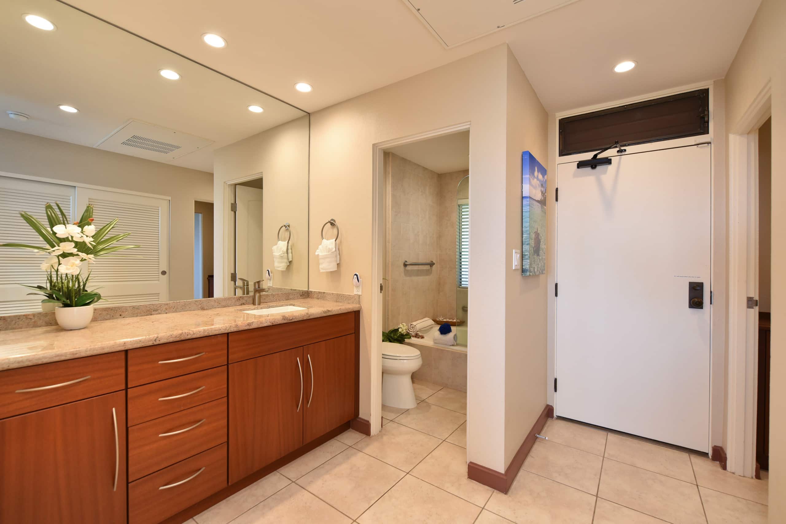 Condo in Lahaina · ★4.87 · 2 bedrooms · 2 beds · 2 baths - Image 16