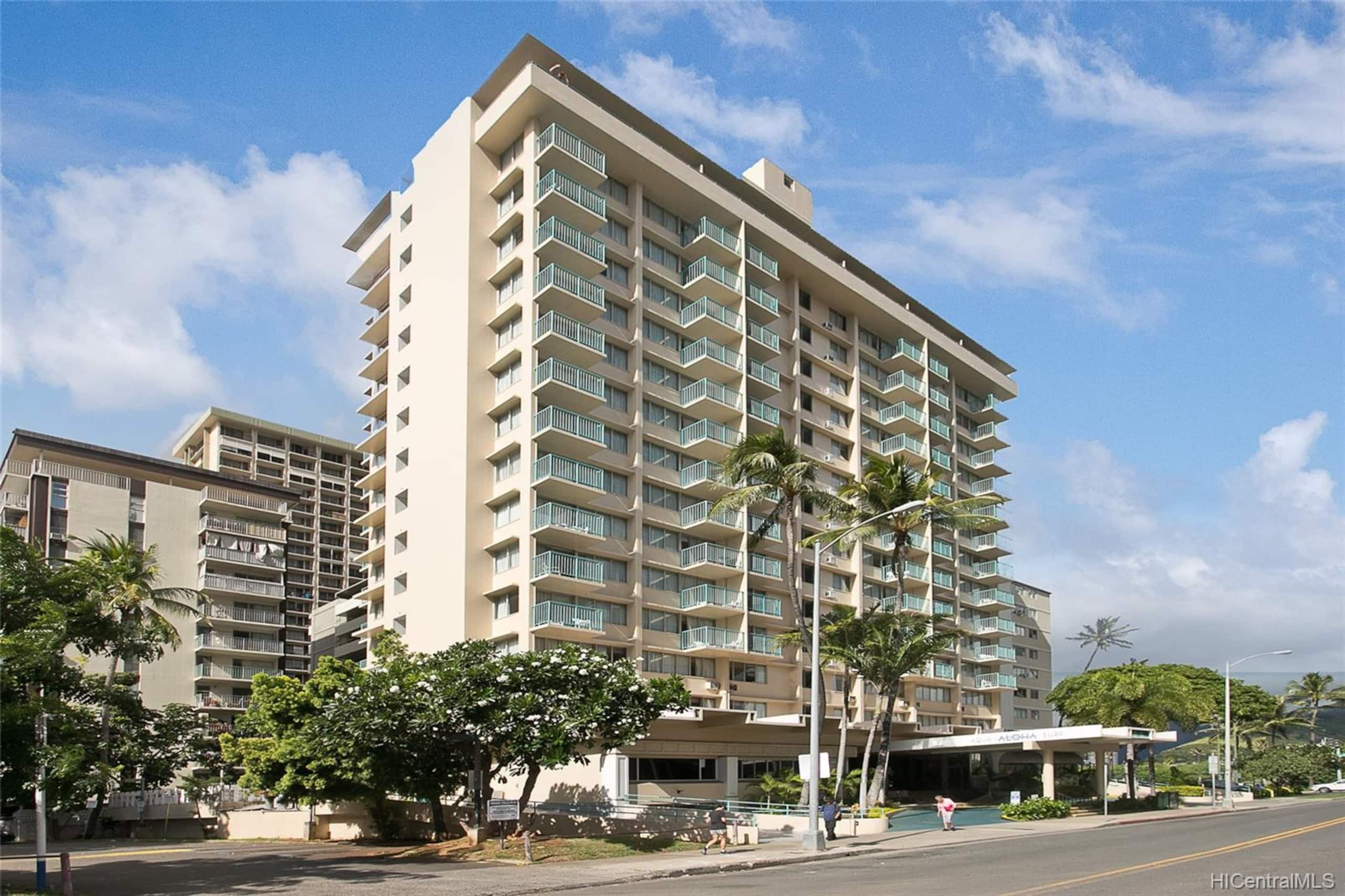 Condo in Honolulu · ★4.64 · 1 bedroom · 1 bed · 1 bath - Image 3