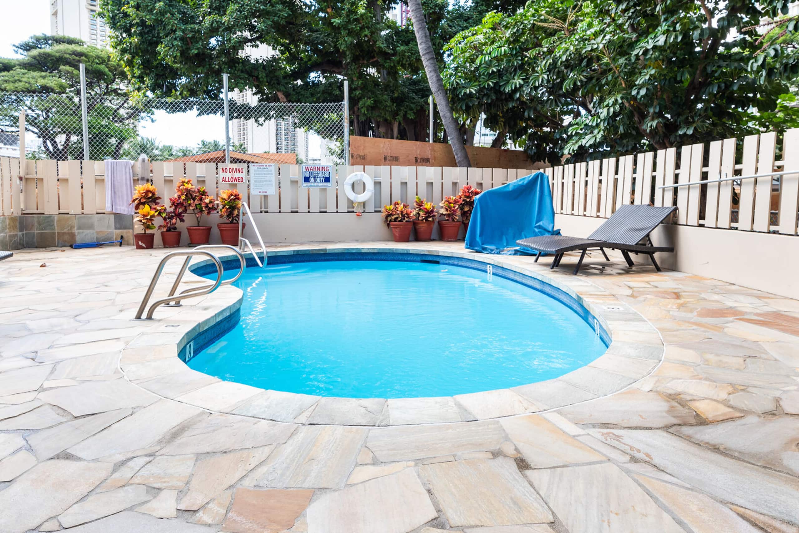 Condo in Honolulu · ★4.64 · 1 bedroom · 1 bed · 1 bath - Image 9