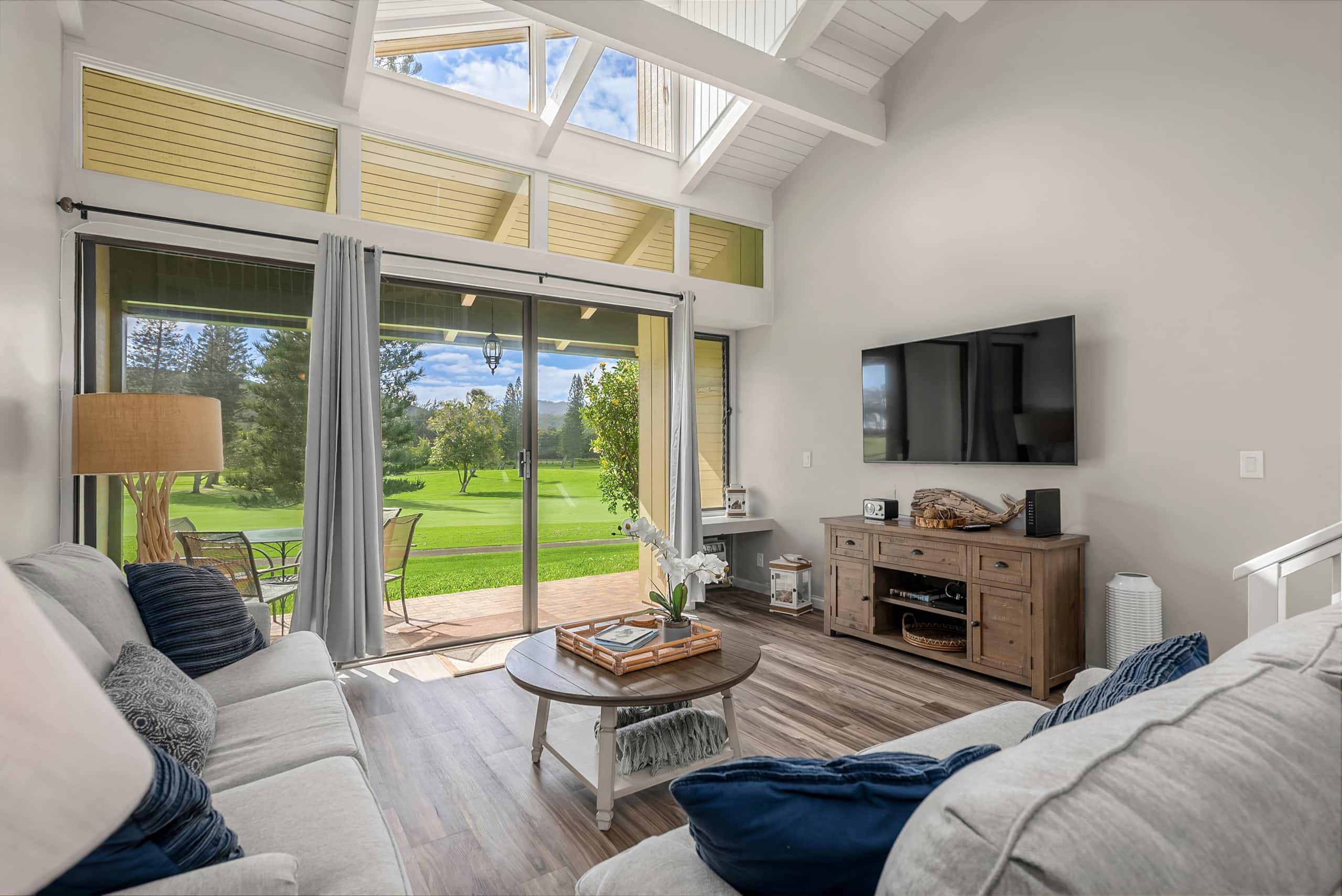 Condo in Kahuku · ★4.8 · 2 bedrooms · 4 beds · 2 shared baths - Image 6