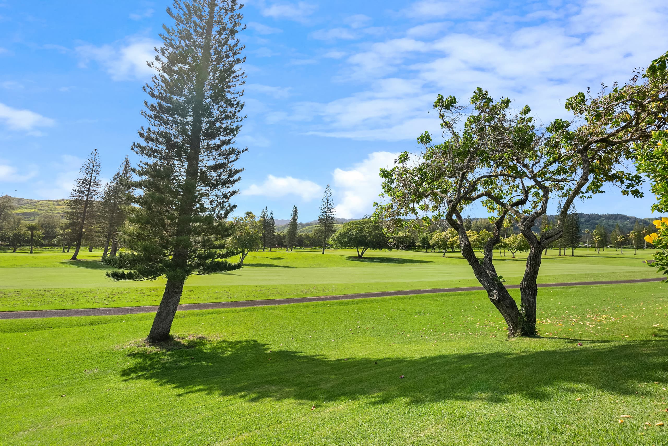 Condo in Kahuku · ★4.8 · 2 bedrooms · 4 beds · 2 shared baths - Image 2