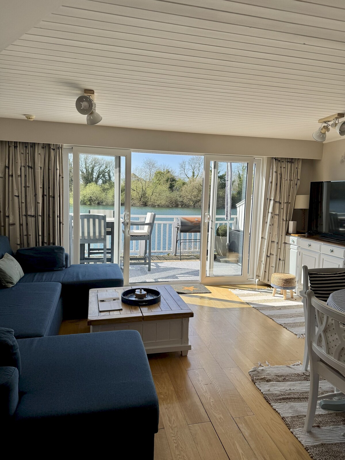 Popular Airbnb listing: Peaceful Lakefront Escape w/ Deck & Views in South Cerney