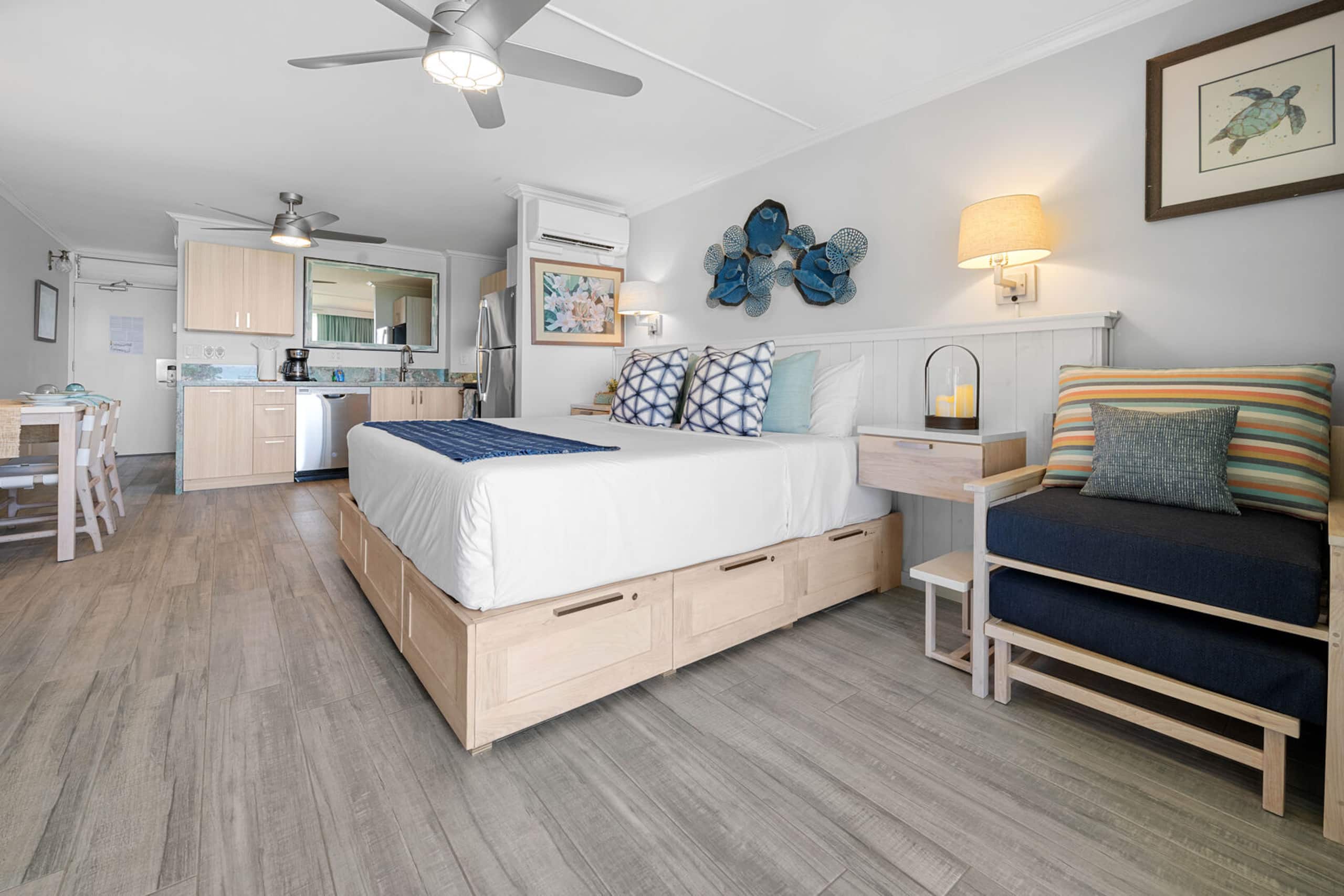 Condo in Lahaina · ★4.8 · Studio · 2 beds · 1 bath - Image 17