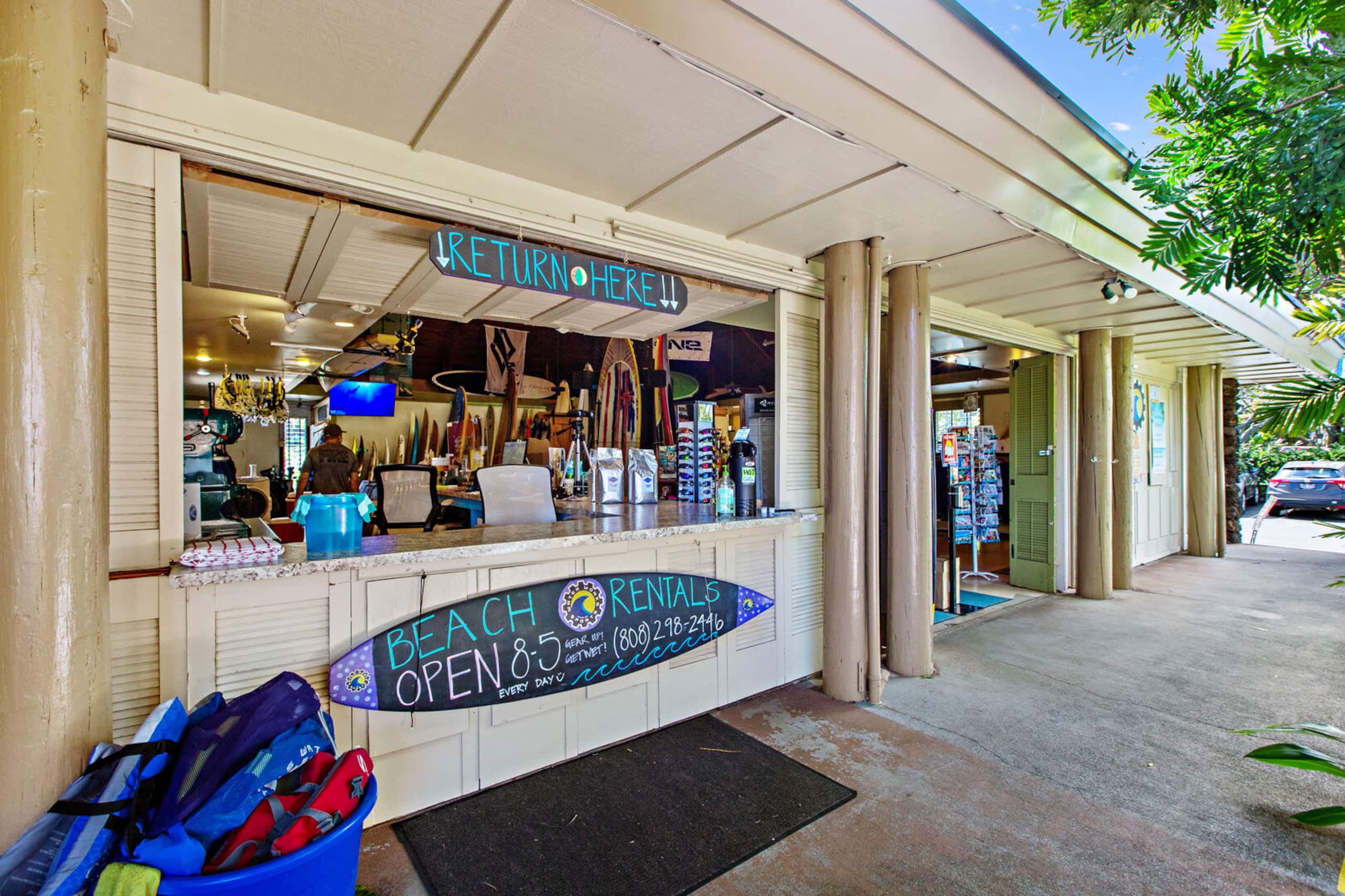 Condo in Lahaina · ★4.8 · Studio · 2 beds · 1 bath - Image 34