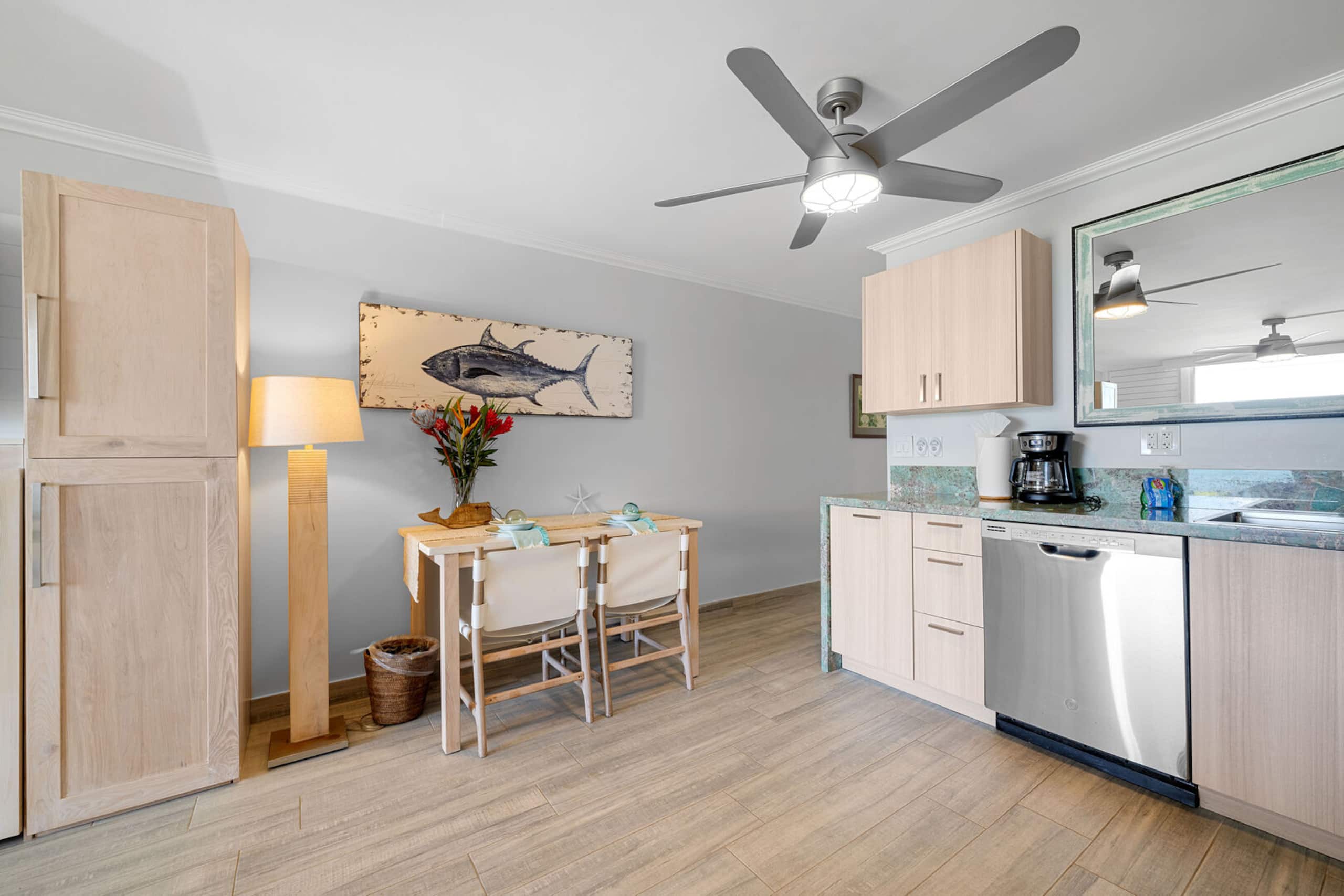 Condo in Lahaina · ★4.8 · Studio · 2 beds · 1 bath - Image 24
