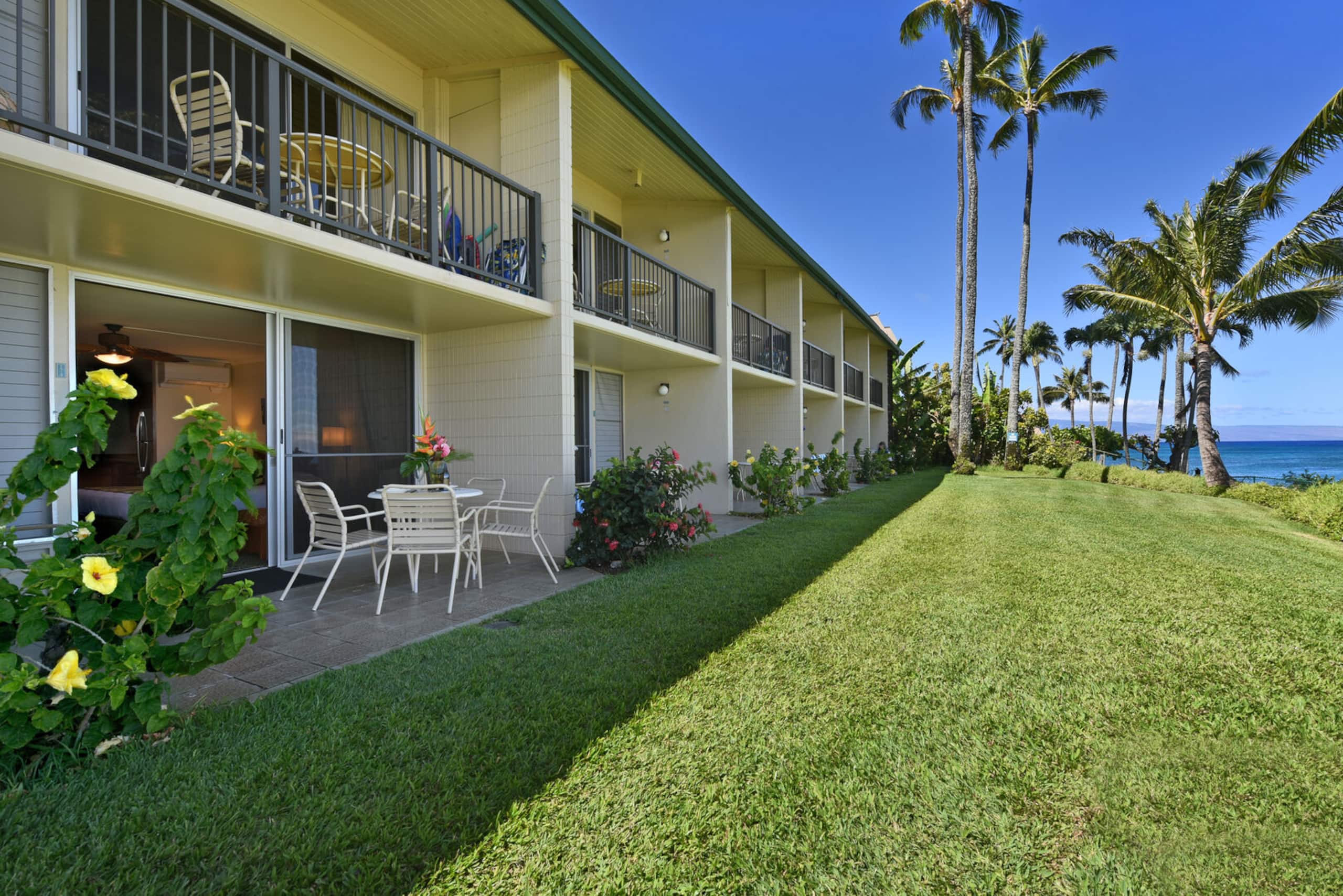 Condo in Lahaina · ★4.8 · Studio · 2 beds · 1 bath - Image 26