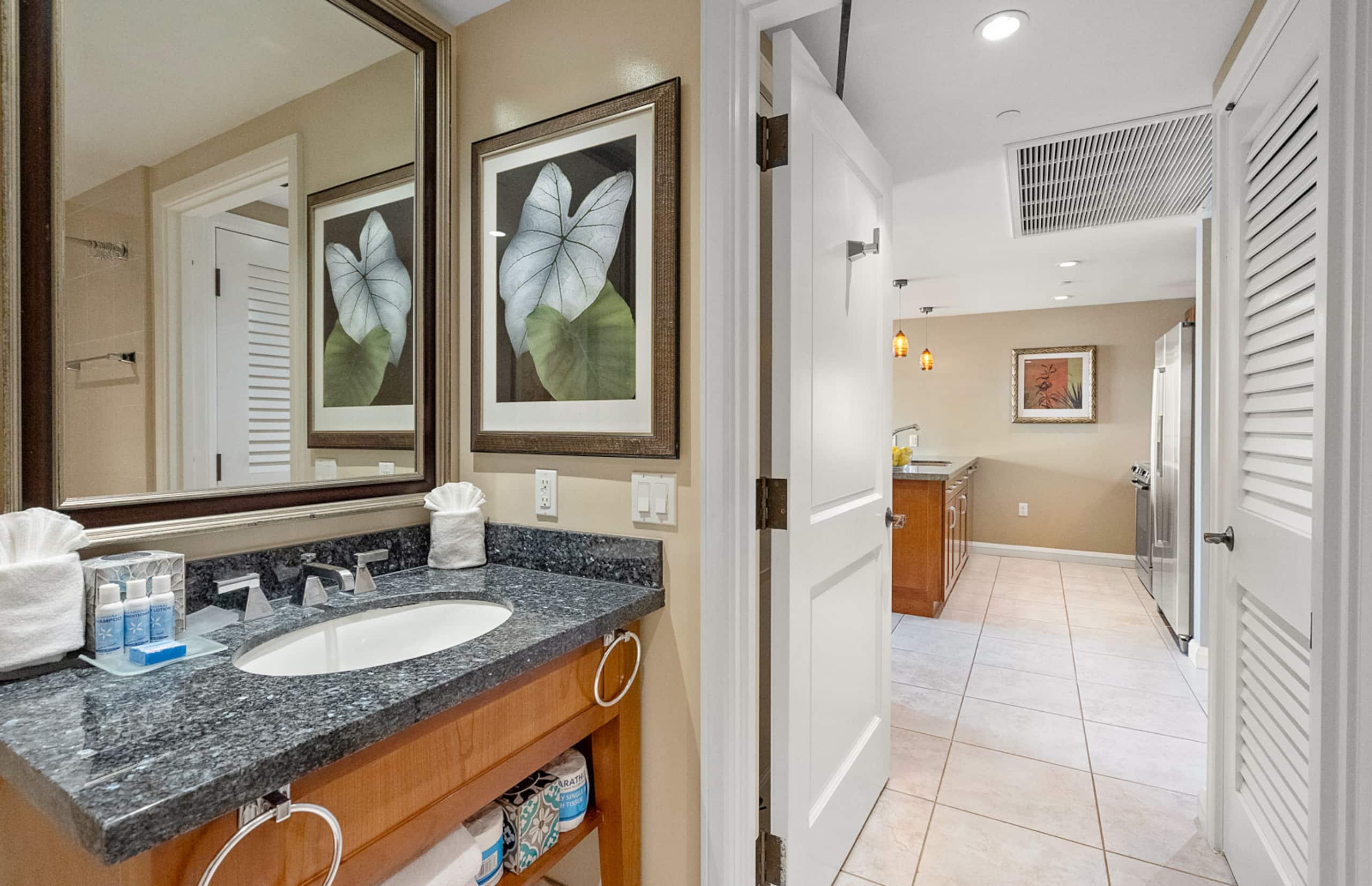Condo in Lahaina · ★4.79 · 1 bedroom · 2 beds · 1 bath - Image 23