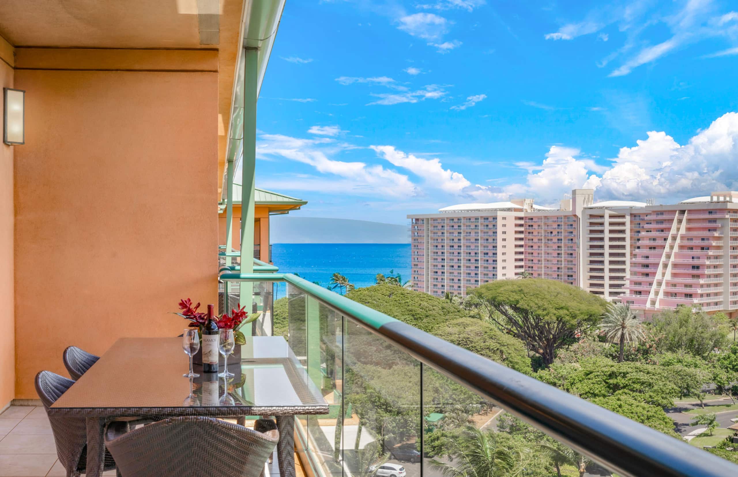 Condo in Lahaina · ★4.79 · 1 bedroom · 2 beds · 1 bath - Image 2