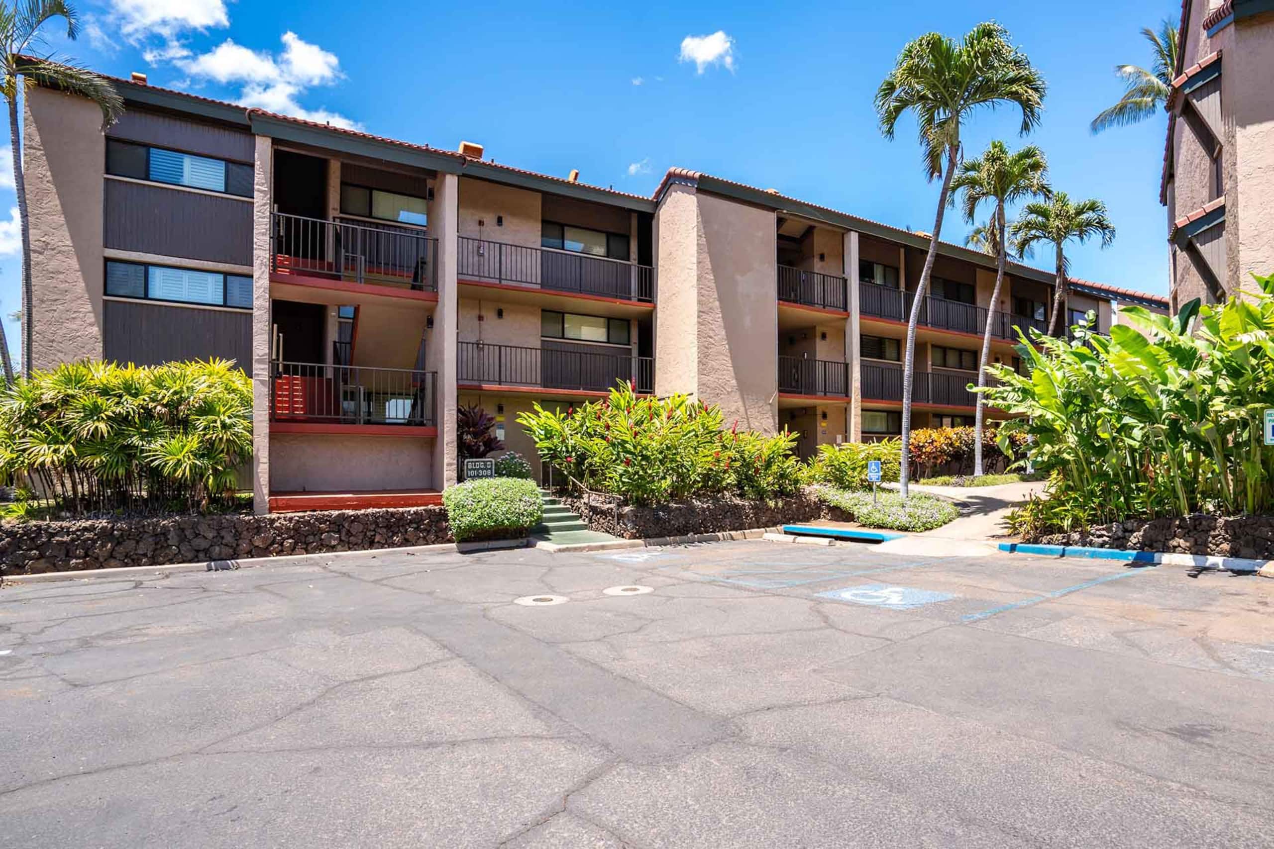 Deluxe One BD Ocean, AC, Wifi, pool  D105 - Image 33
