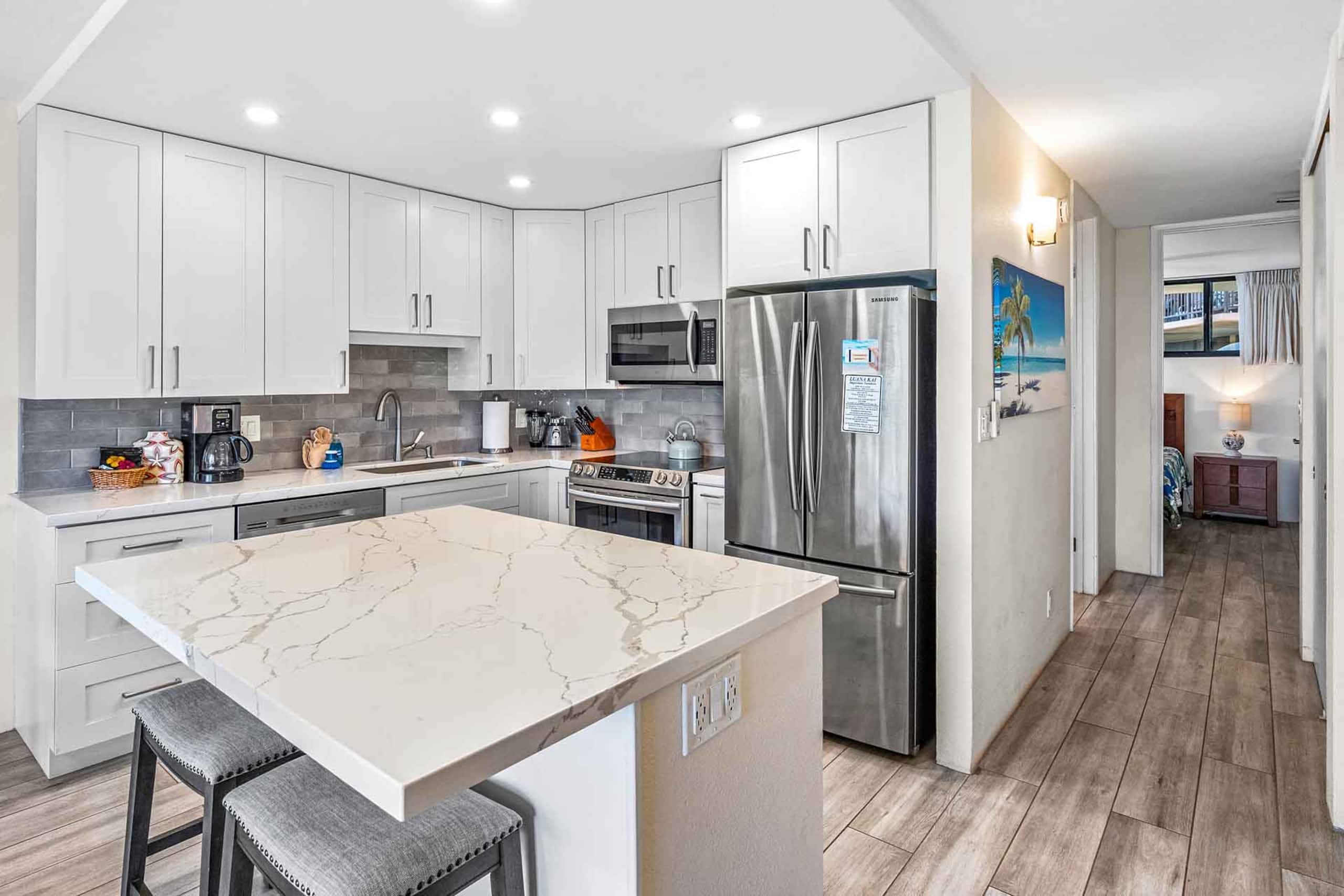 Deluxe One BD Ocean, AC, Wifi, pool  D105 - Image 17