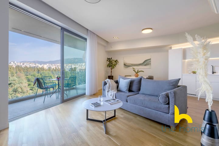 Urban APT with Stunning Acropolis View & Roofdeck