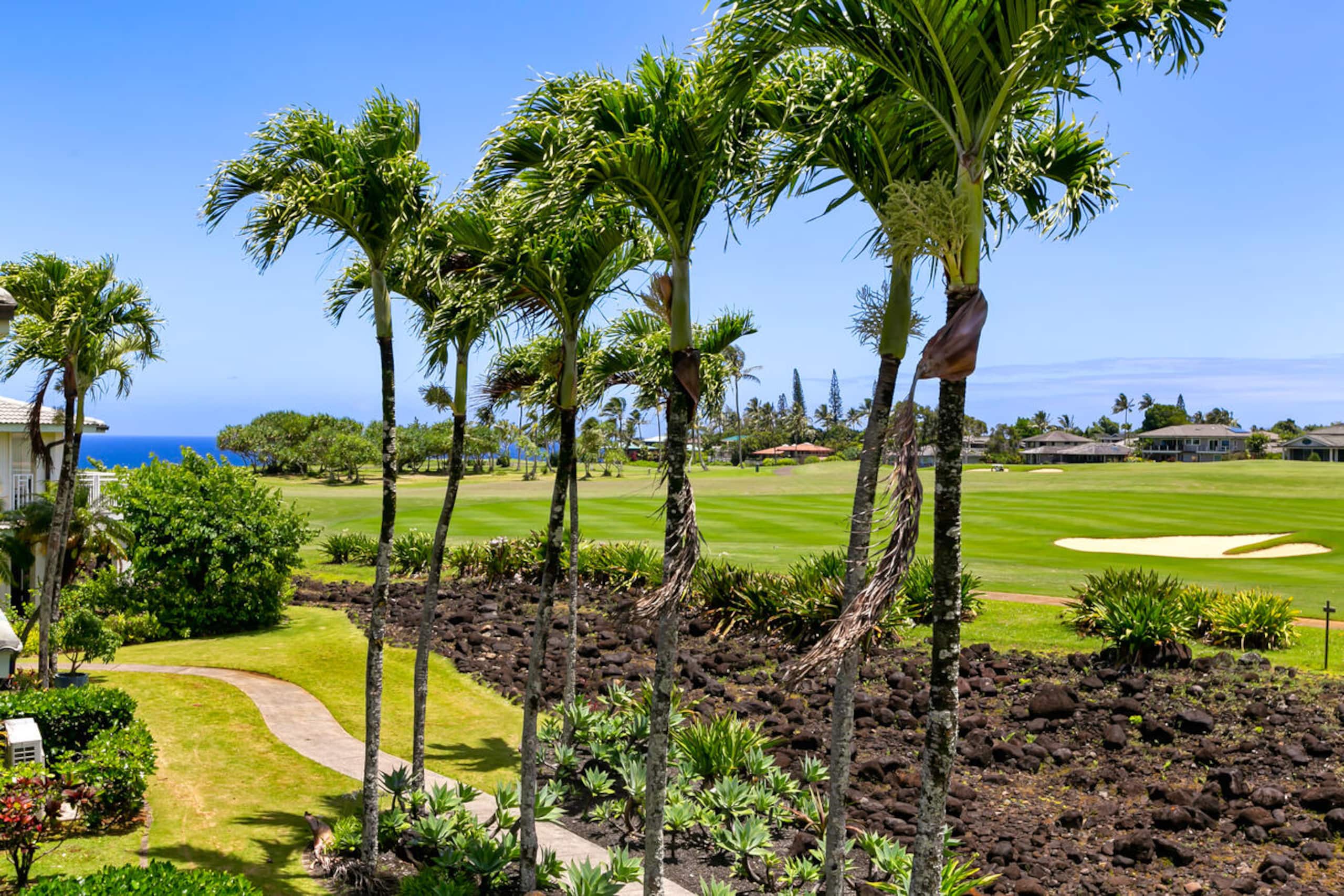 Golf Course Frontage, Heated Pool, Mins to Beaches - Photo 25