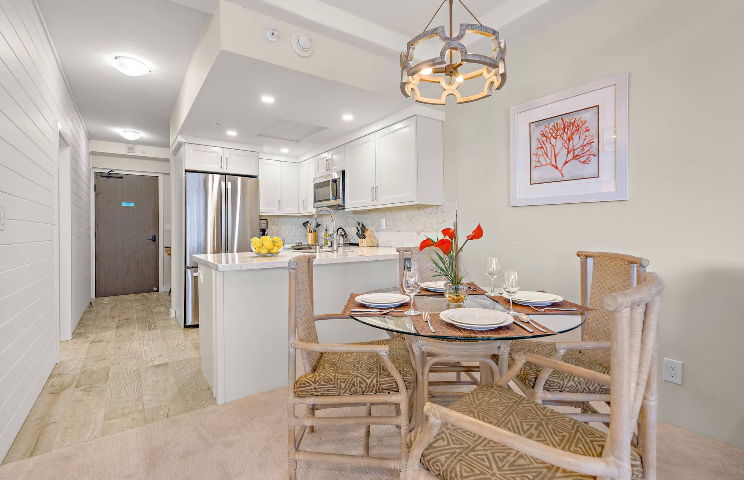 Condo in Lahaina · ★4.84 · Studio · 2 beds · 1 bath - Image 14