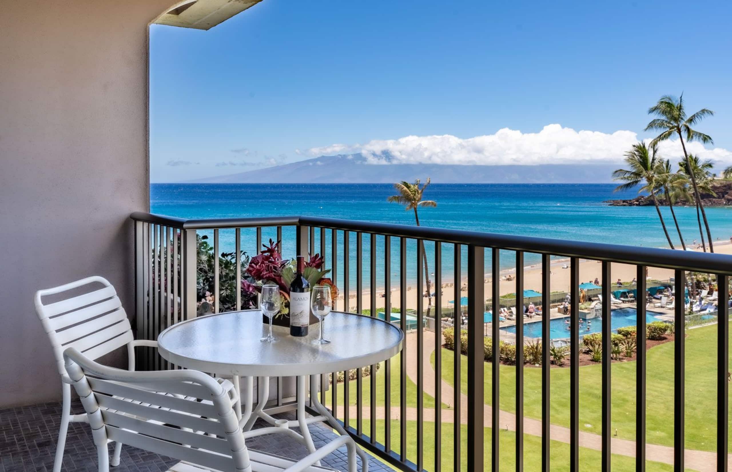 Condo in Lahaina · ★4.84 · Studio · 2 beds · 1 bath - Image 1