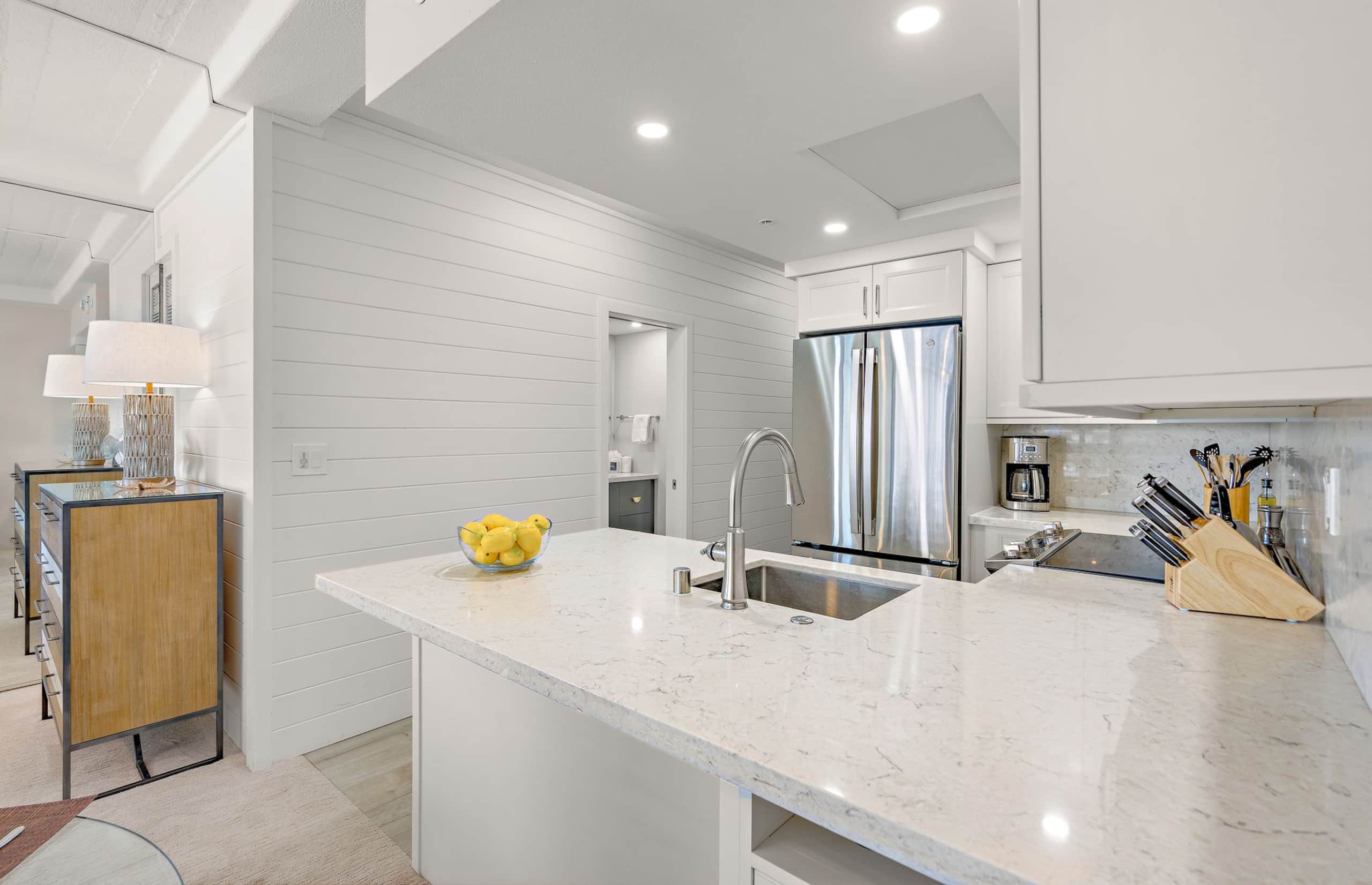 Condo in Lahaina · ★4.84 · Studio · 2 beds · 1 bath - Image 9