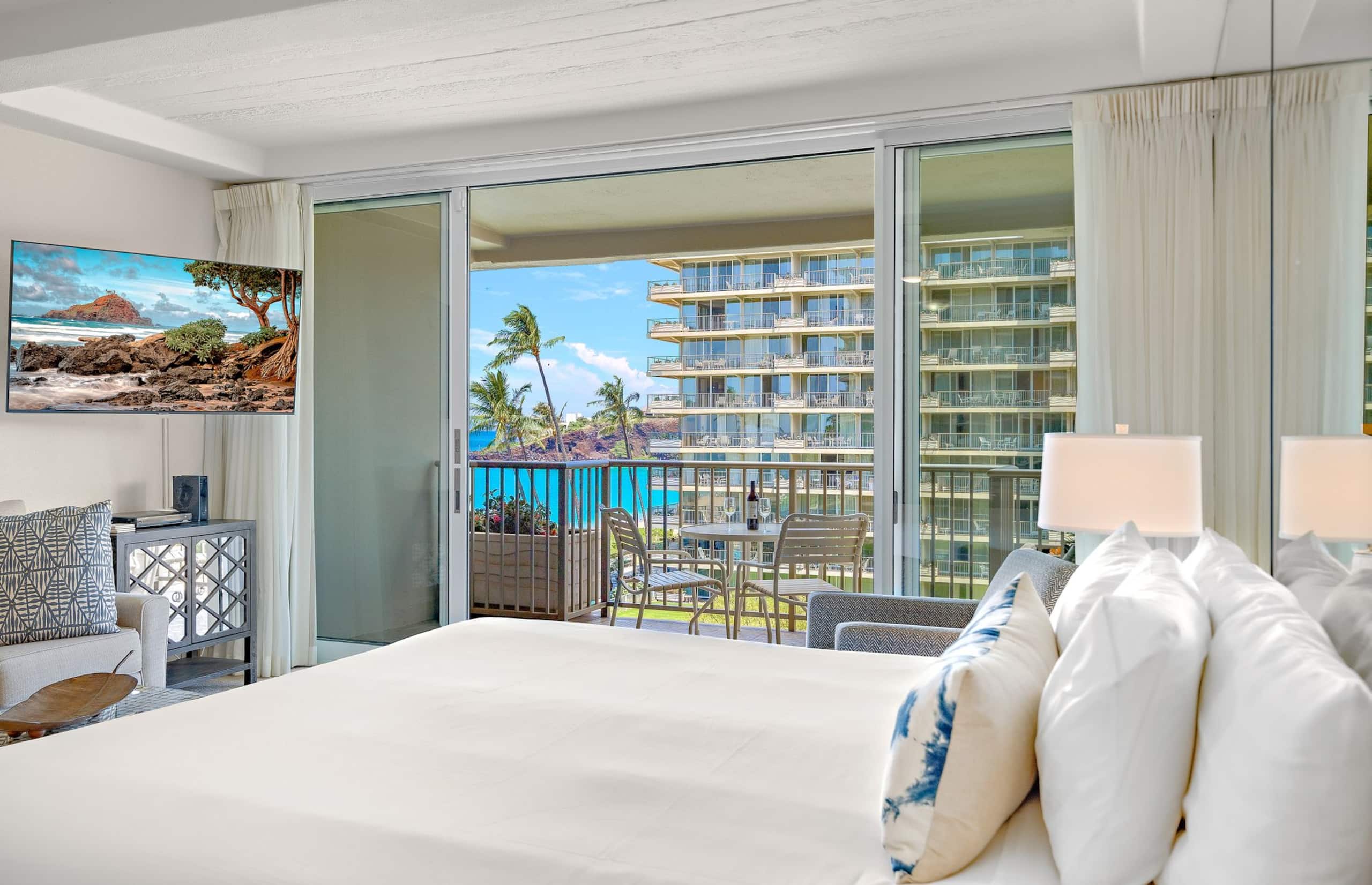 Condo in Lahaina · ★4.84 · Studio · 2 beds · 1 bath - Image 7