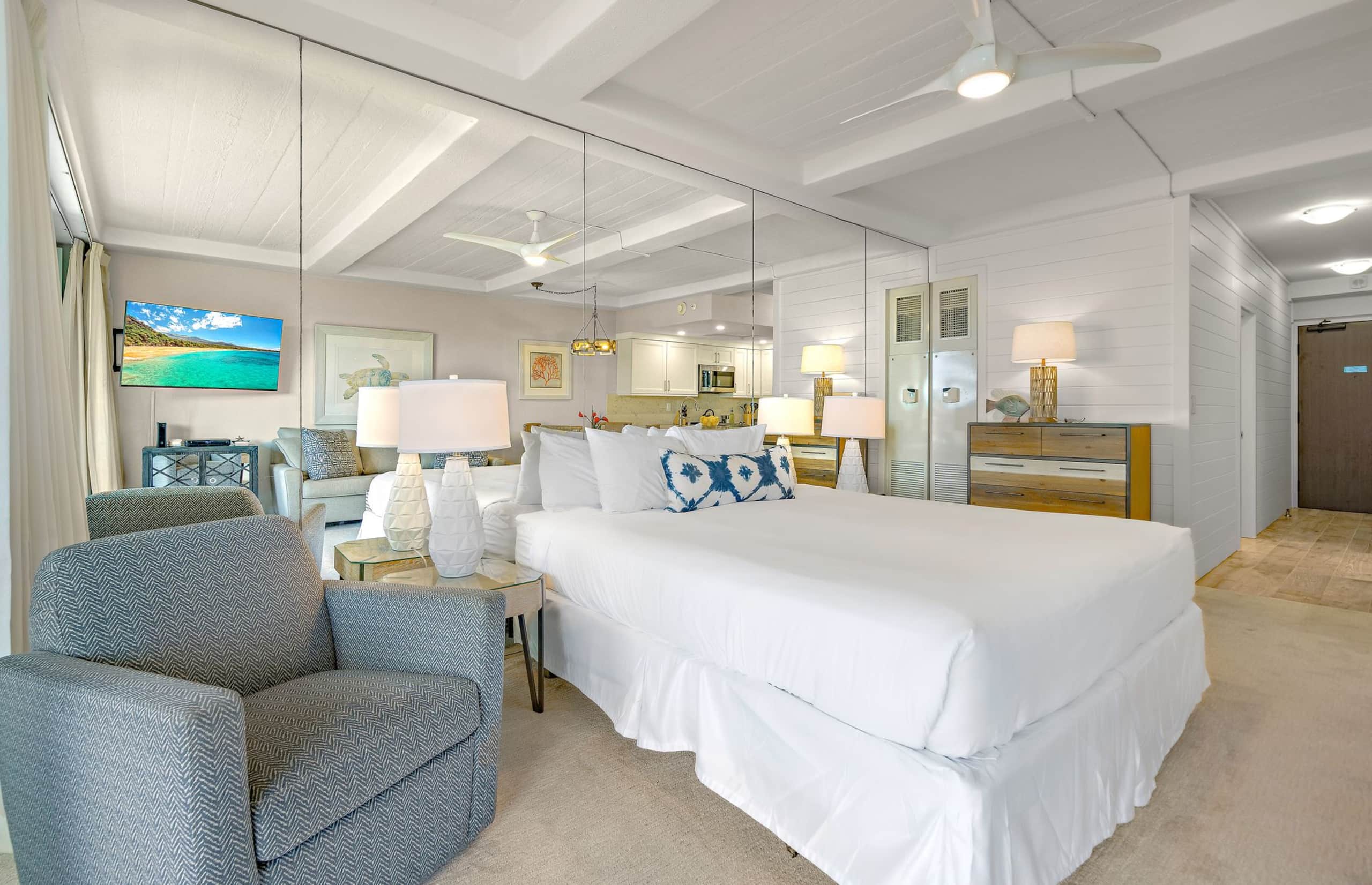 Condo in Lahaina · ★4.84 · Studio · 2 beds · 1 bath - Image 21