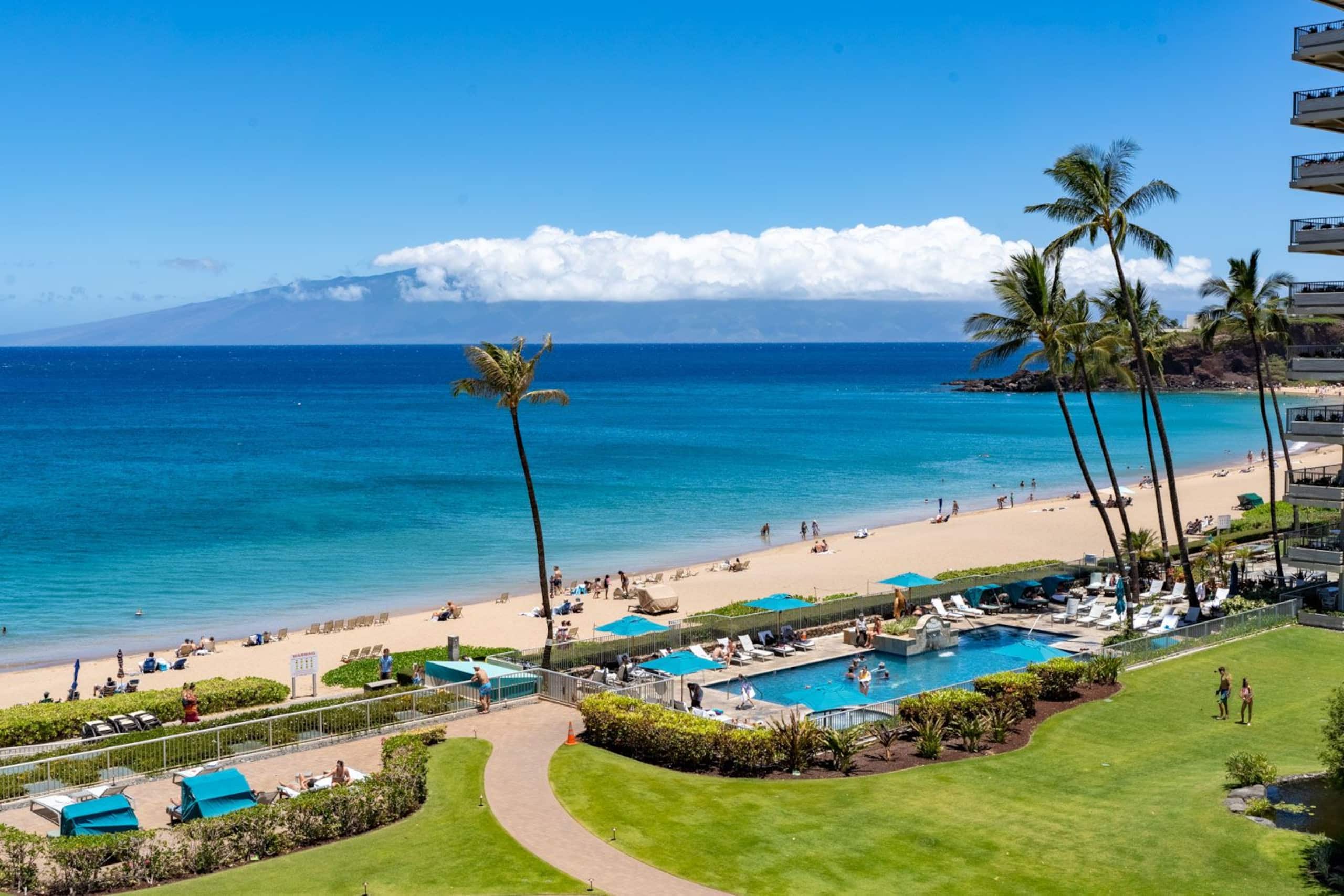 Condo in Lahaina · ★4.84 · Studio · 2 beds · 1 bath - Image 2