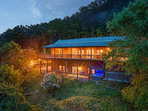 Mountain View Cabin | Hot Tub & Coffee Bar