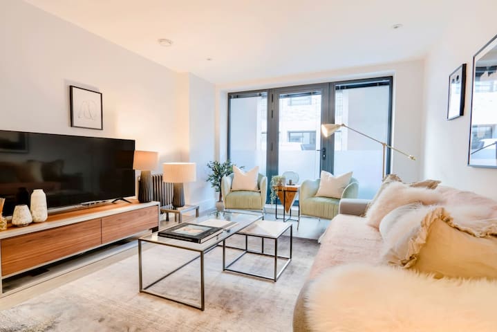 Modern & Luxurious Duplex Apartment in Bloomsbury