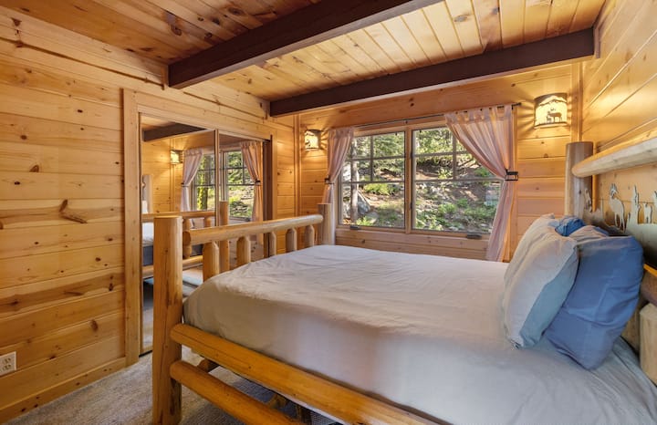 Dhomë gjumi "Queen" - kati i parë